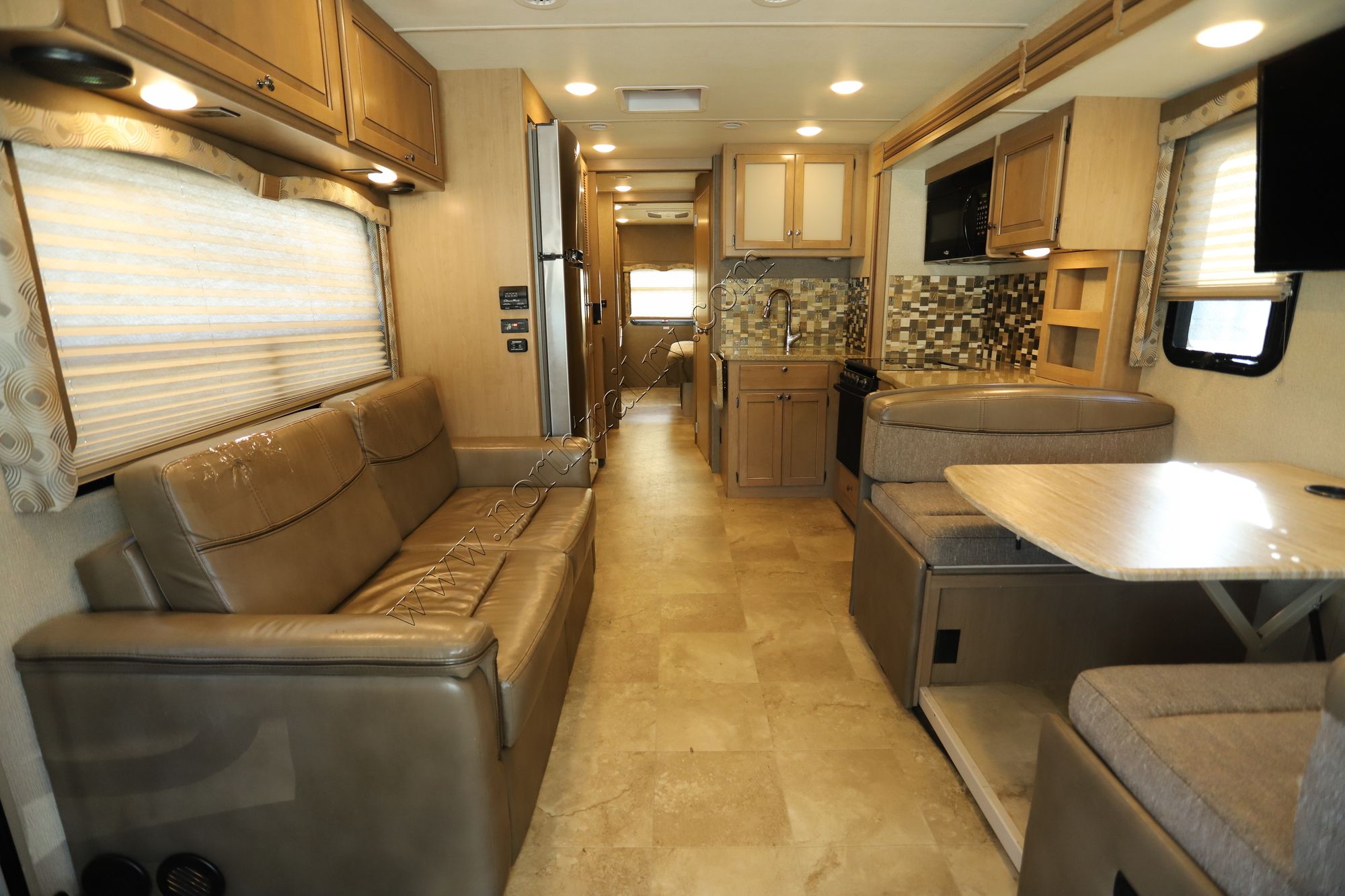 Used 2018 Thor Windsport 34P Class A  For Sale