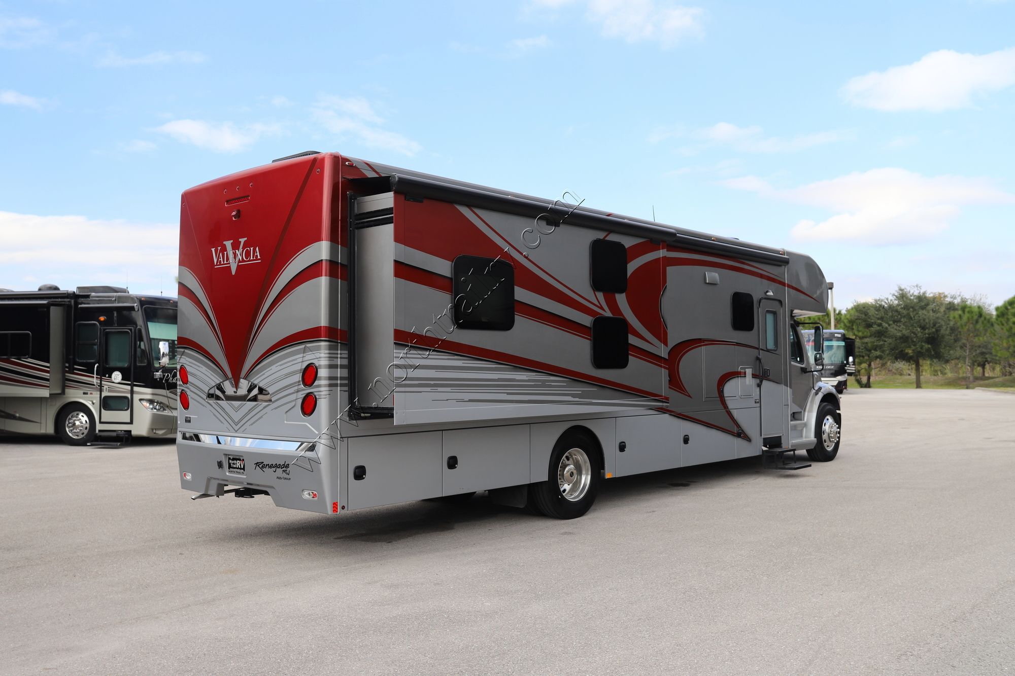 Used 2019 Renegade Rv Valencia 38BB Super C  For Sale