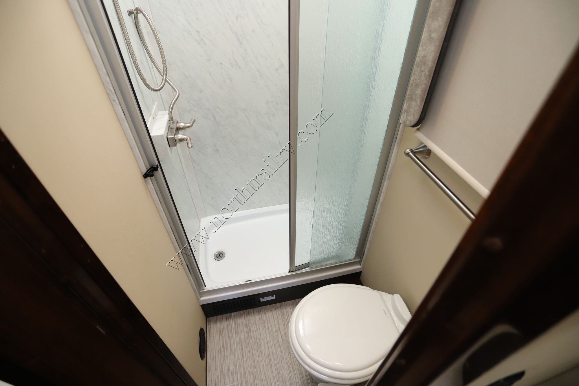 Used 2019 Renegade Rv Vienna 25VUCB Class C  For Sale