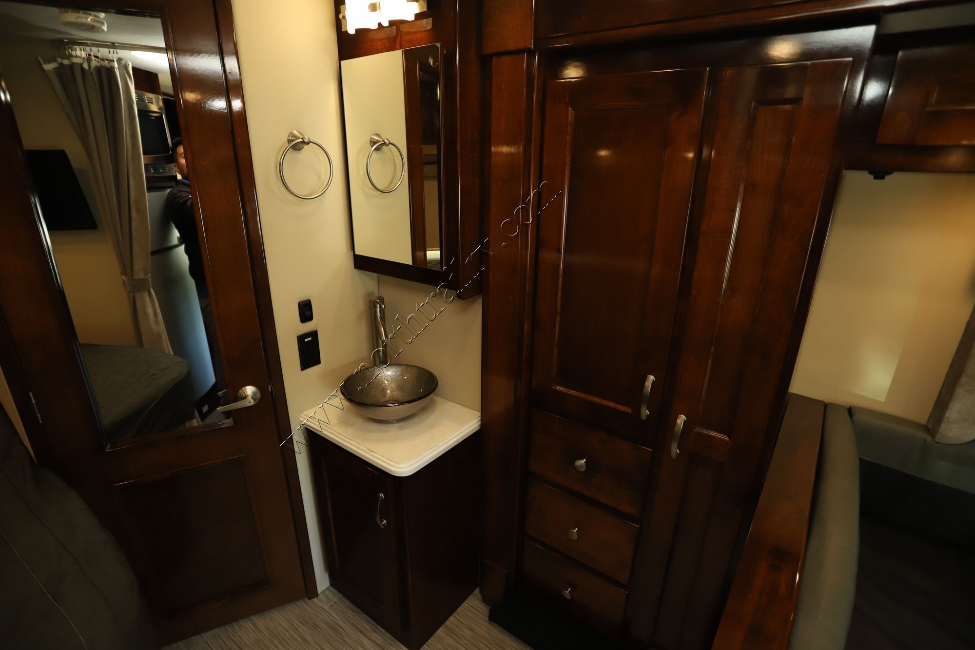 Used 2019 Renegade Rv Vienna 25VUCB Class C  For Sale