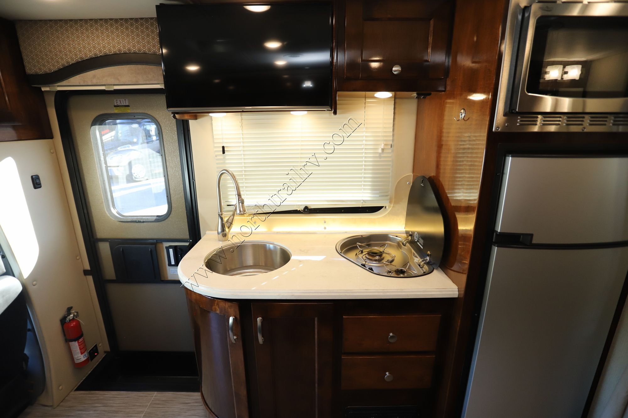 Used 2019 Renegade Rv Vienna 25VUCB Class C  For Sale