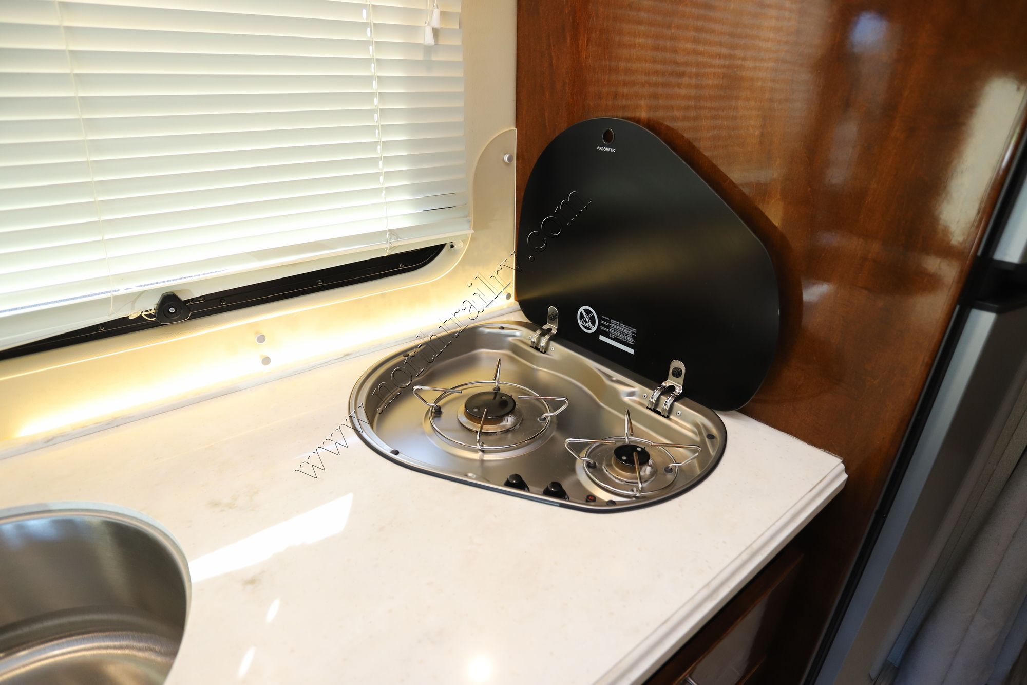 Used 2019 Renegade Rv Vienna 25VUCB Class C  For Sale