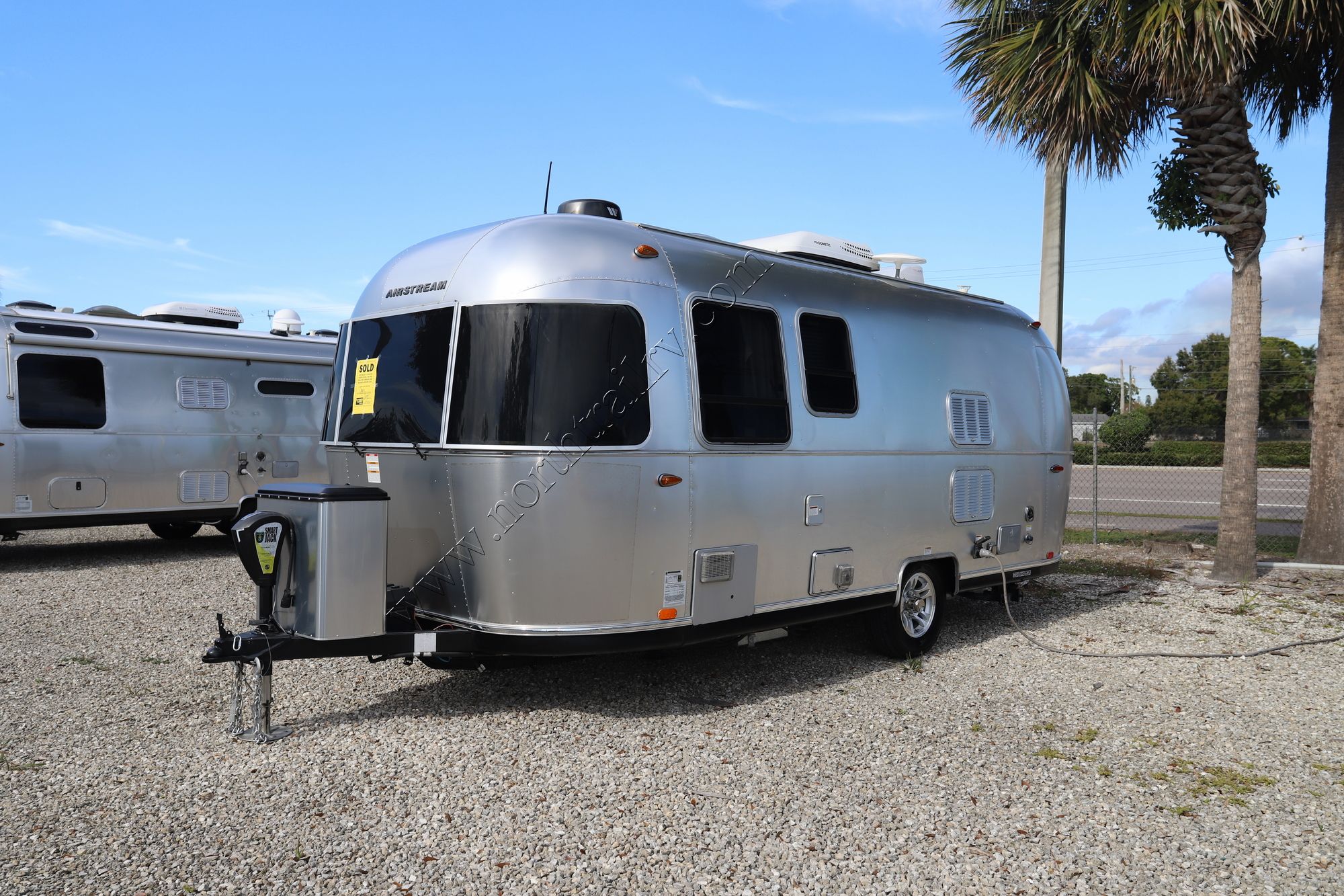 Used 2019 Airstream Sport 22FB Travel Trailer  For Sale