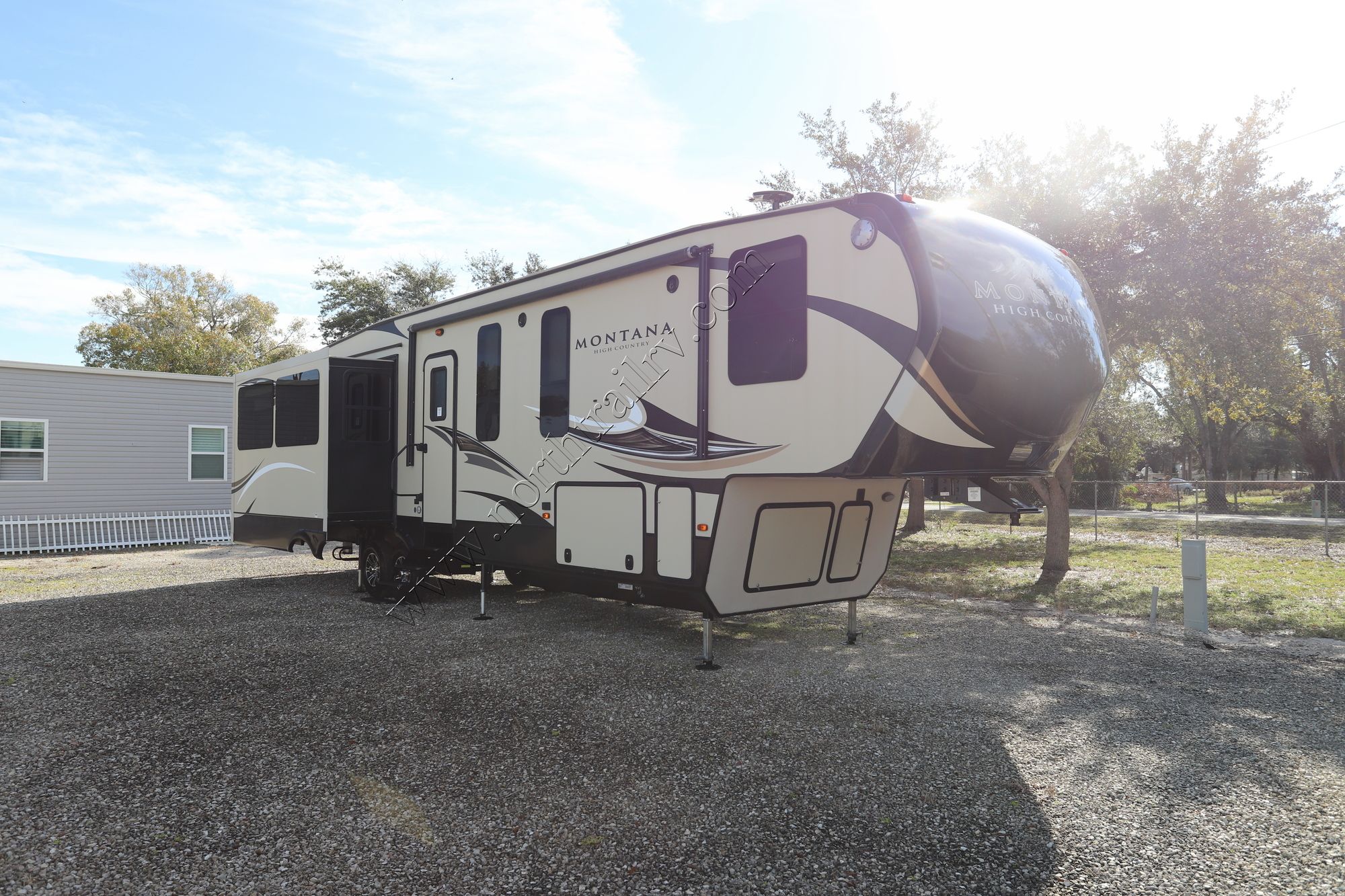 Used 2018 Keystone Montana Hc 370BR Fifth Wheel  For Sale