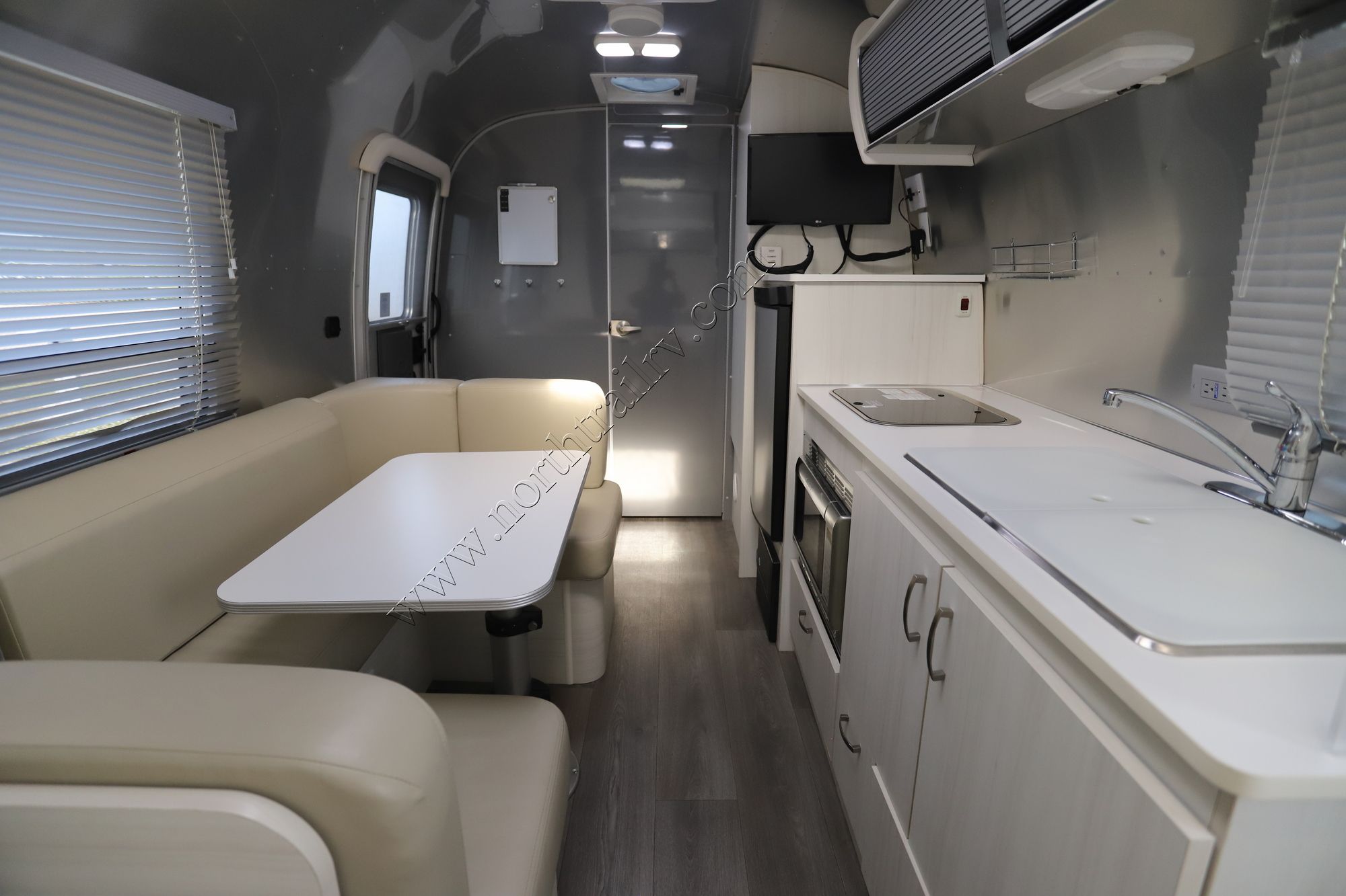 Used 2019 Airstream Sport 22FB Travel Trailer  For Sale