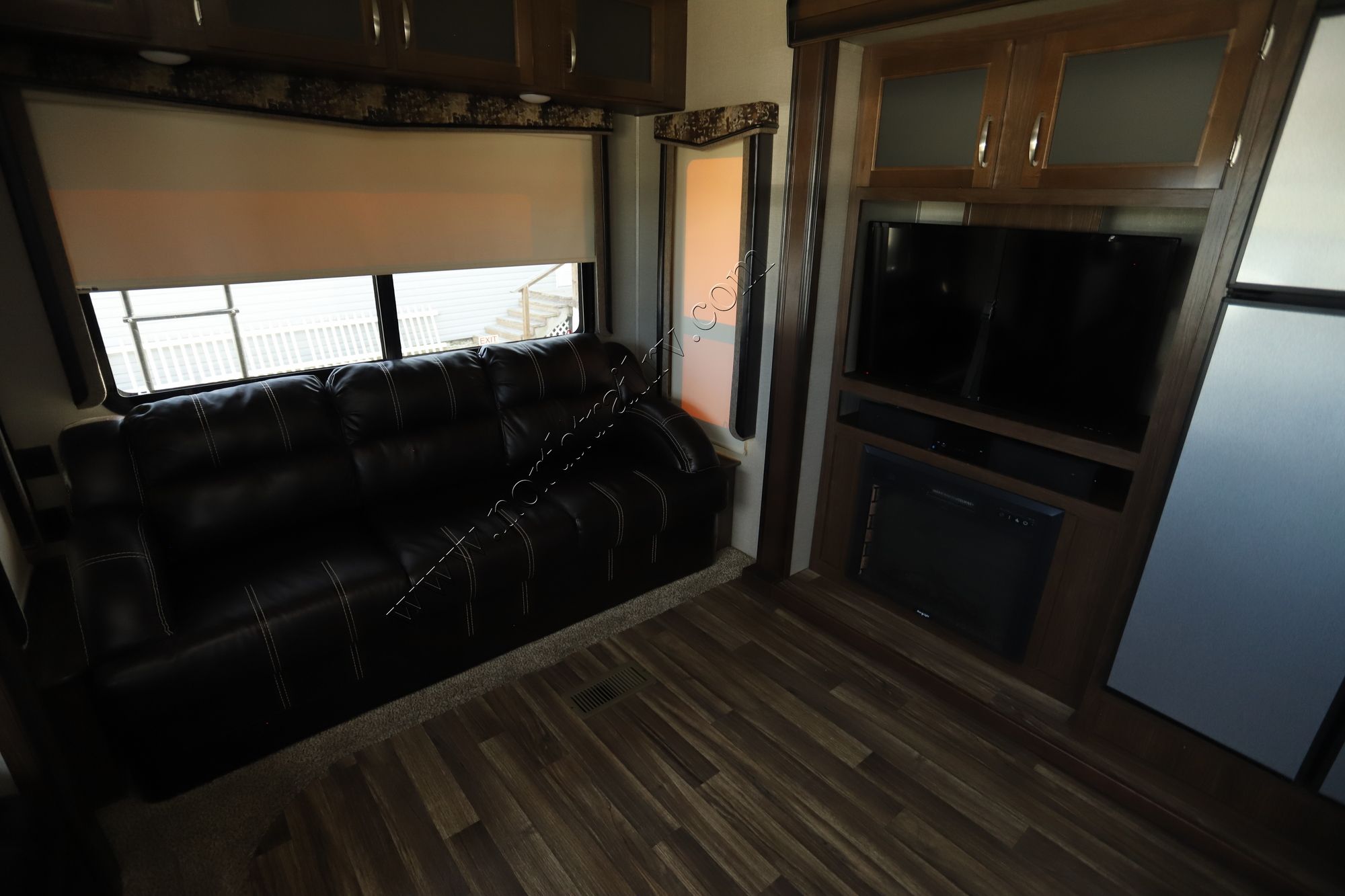 Used 2018 Keystone Montana Hc 370BR Fifth Wheel  For Sale