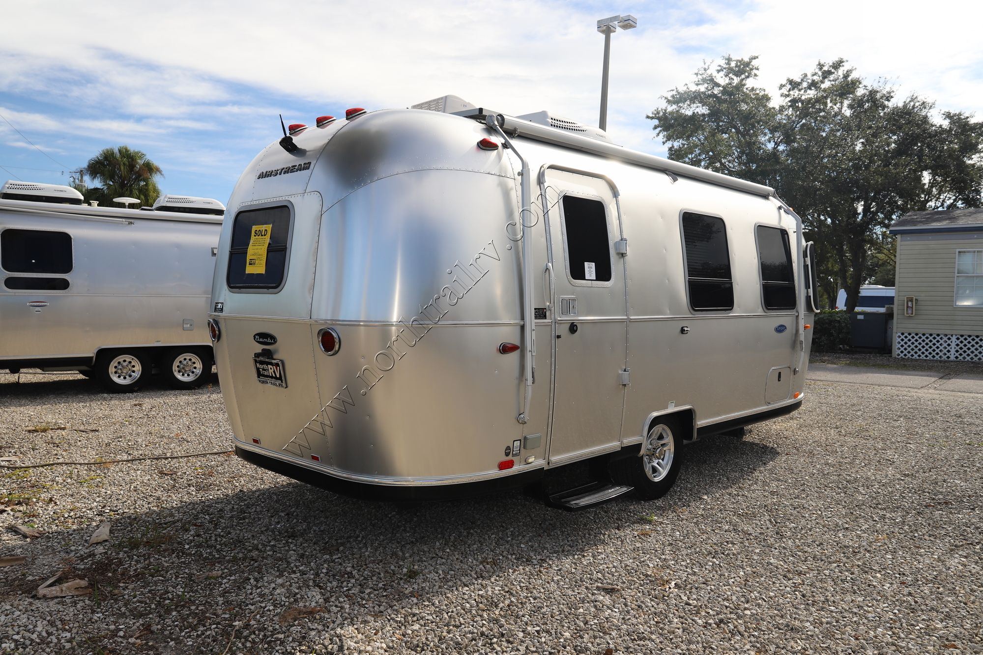 Used 2019 Airstream Sport 22FB Travel Trailer  For Sale