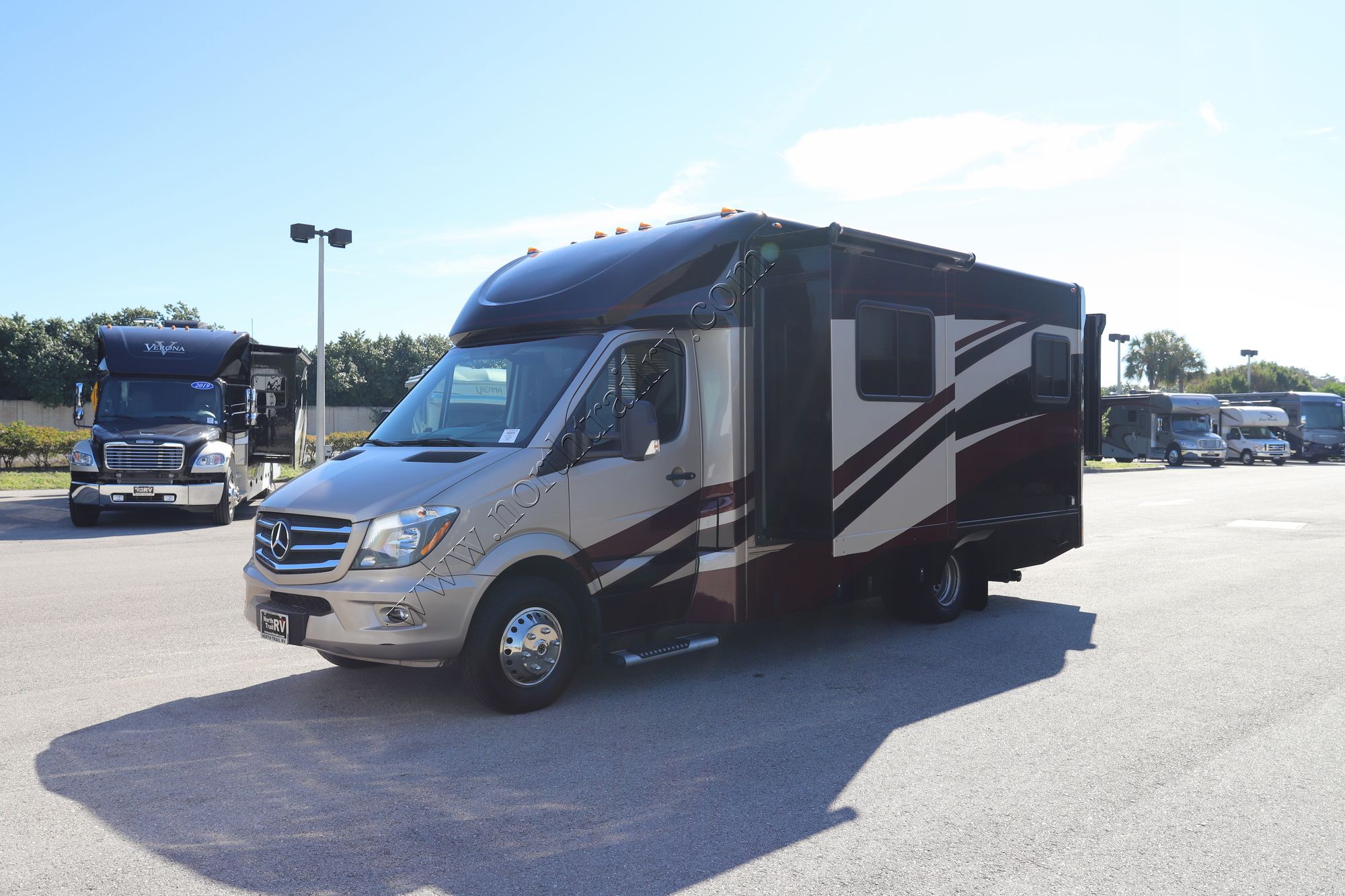 Used 2018 Renegade Rv Villagio 25QRS Class C  For Sale