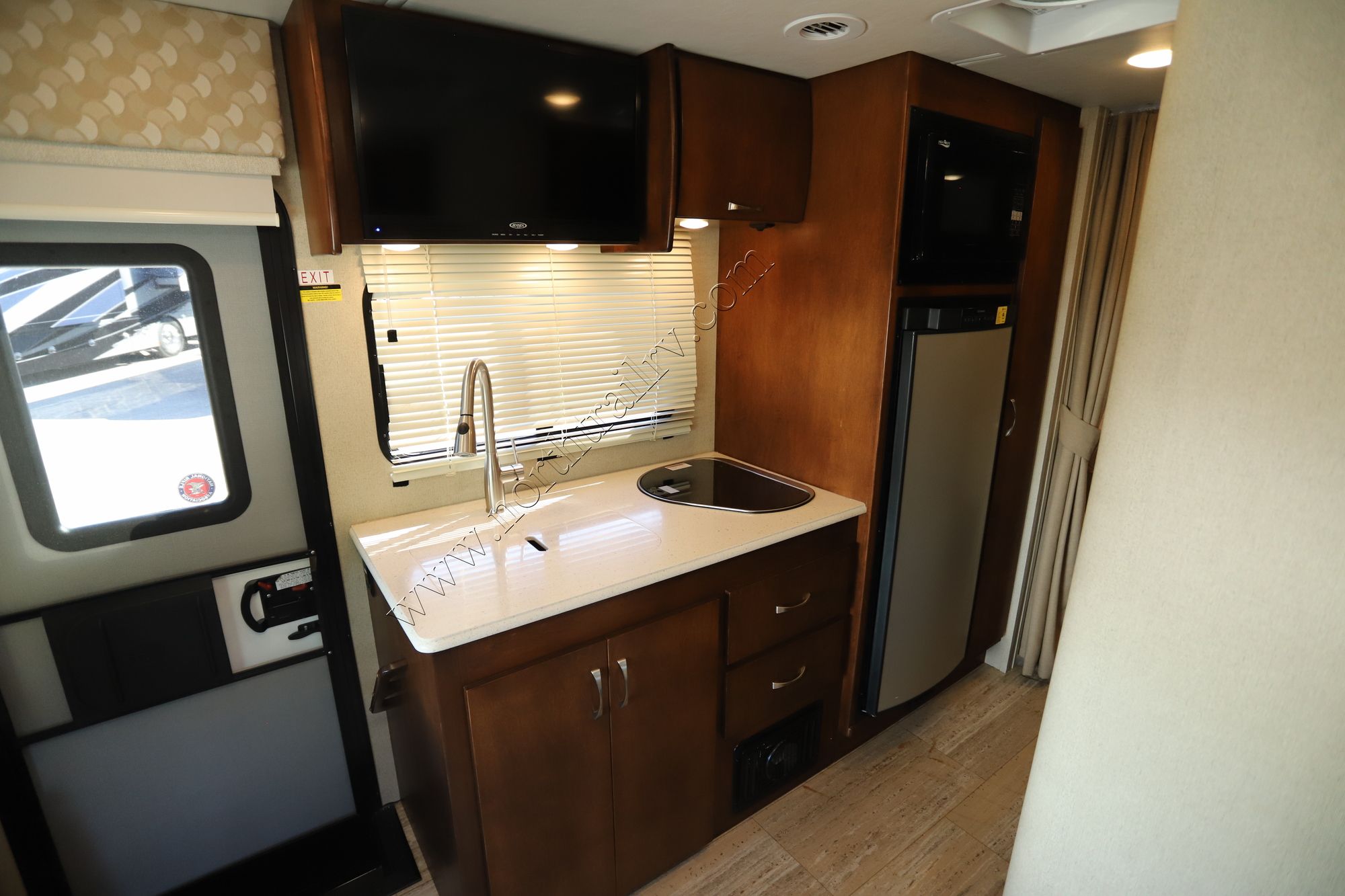 Used 2018 Renegade Rv Villagio 25QRS Class C  For Sale