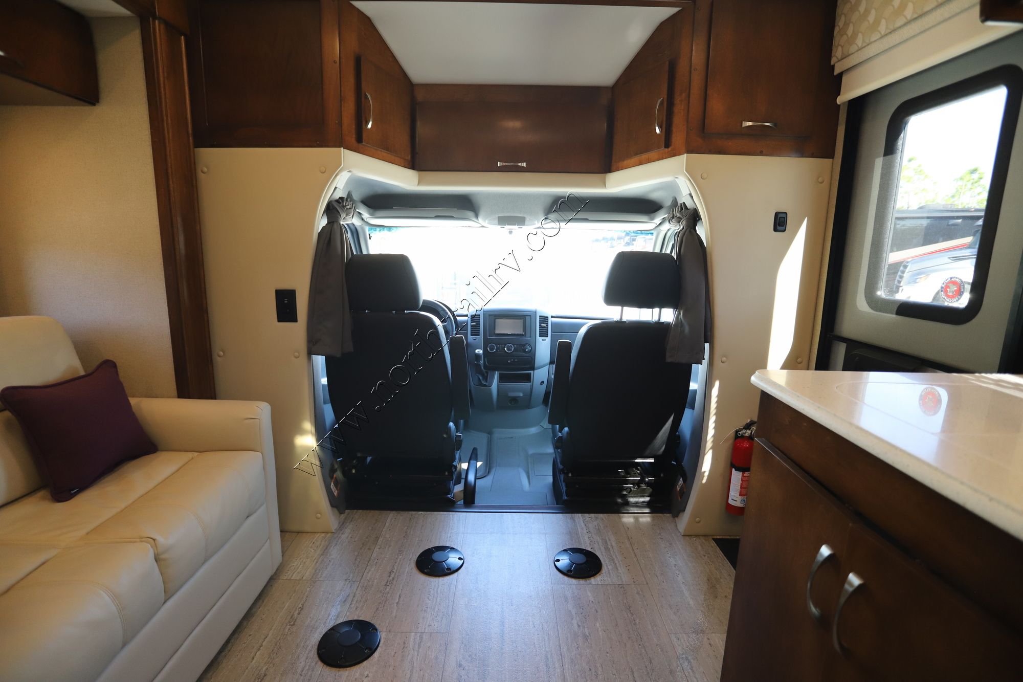 Used 2018 Renegade Rv Villagio 25QRS Class C  For Sale