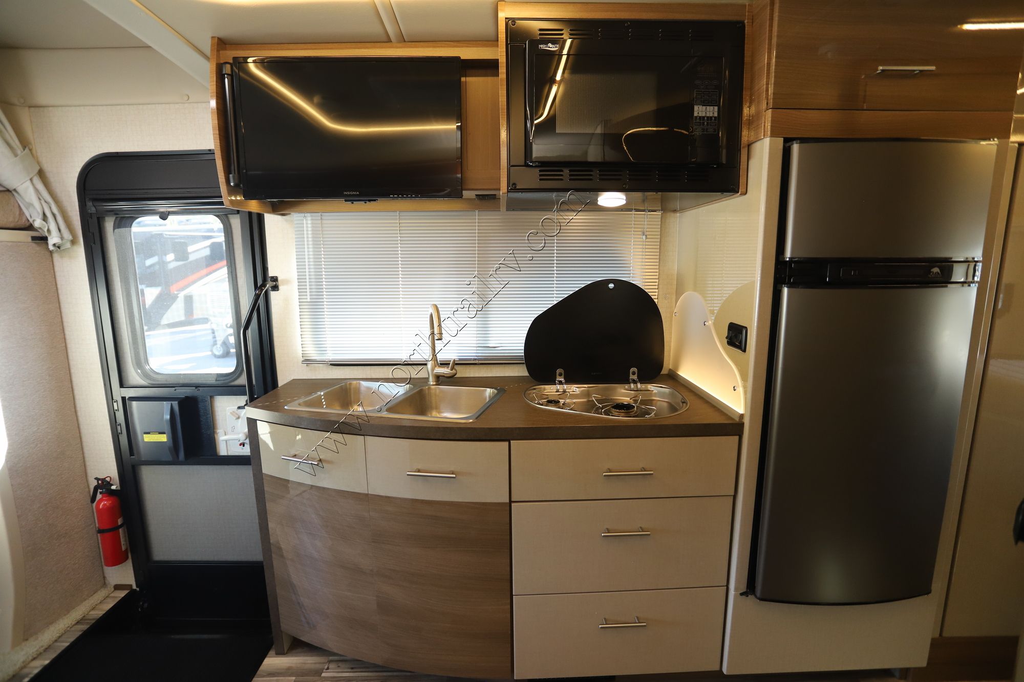 Used 2017 Winnebago View 24G Class C  For Sale