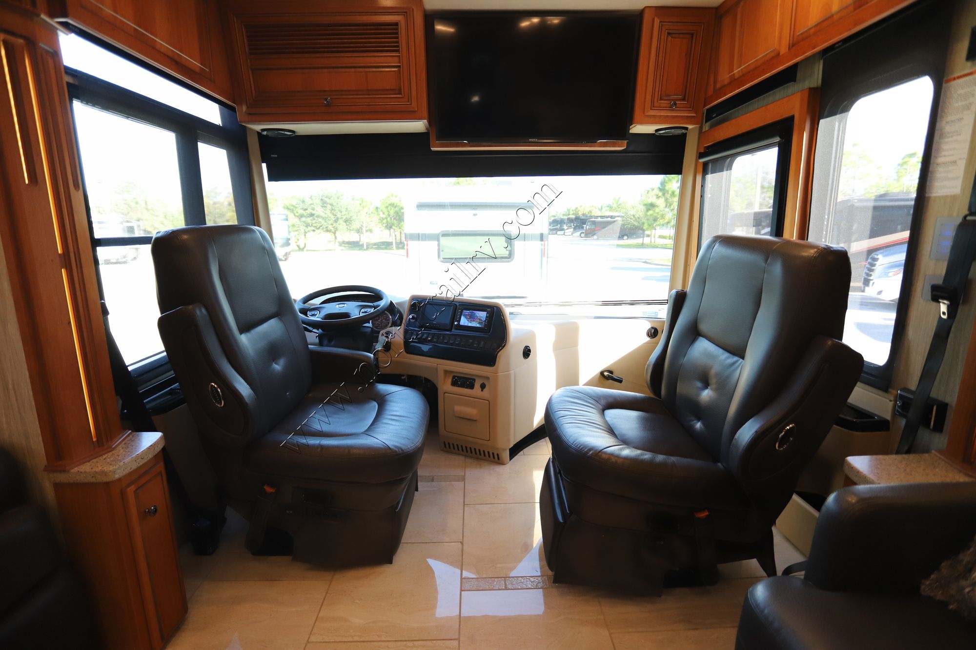 Used 2018 Newmar Dutch Star 4052 Class A  For Sale