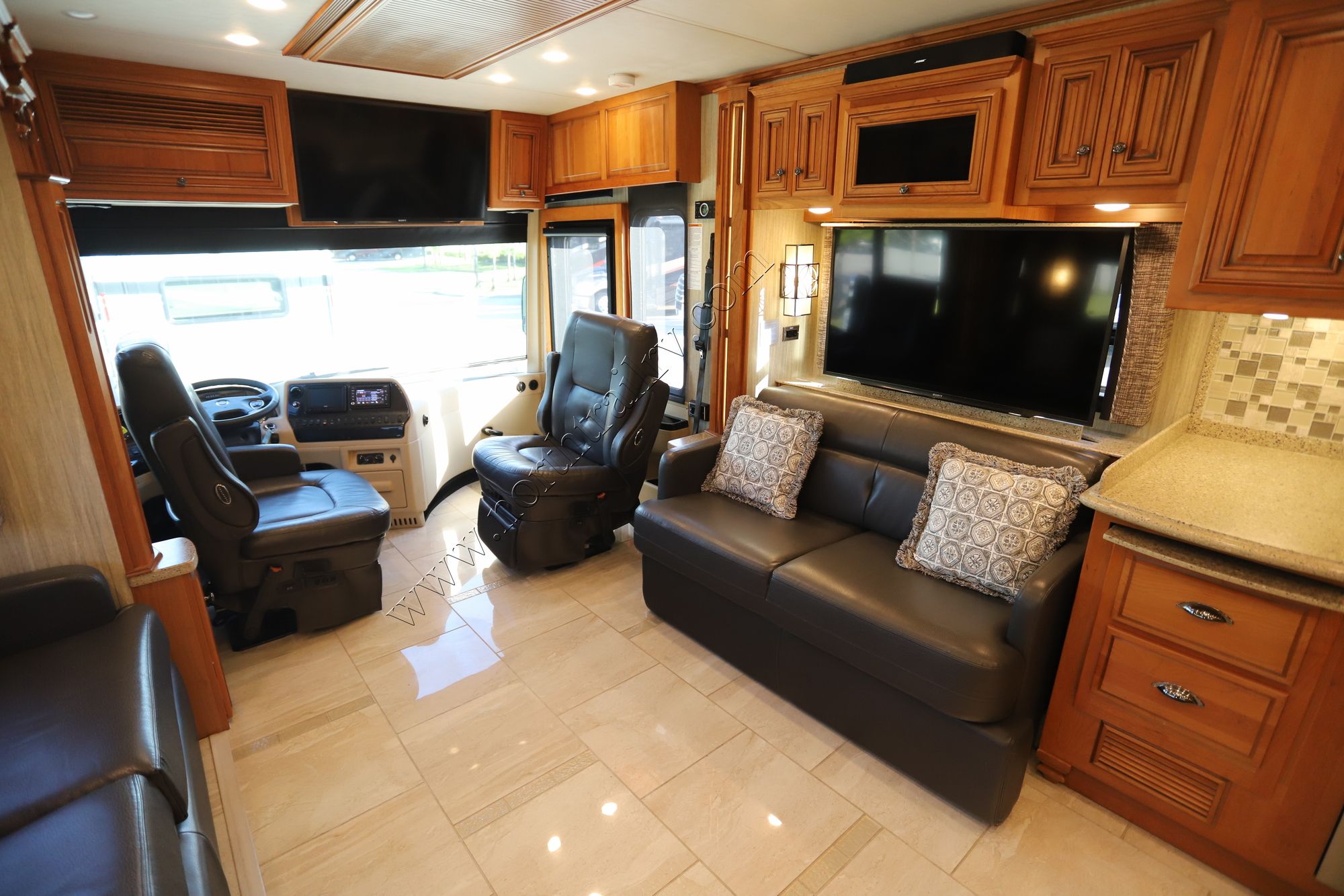 Used 2018 Newmar Dutch Star 4052 Class A  For Sale