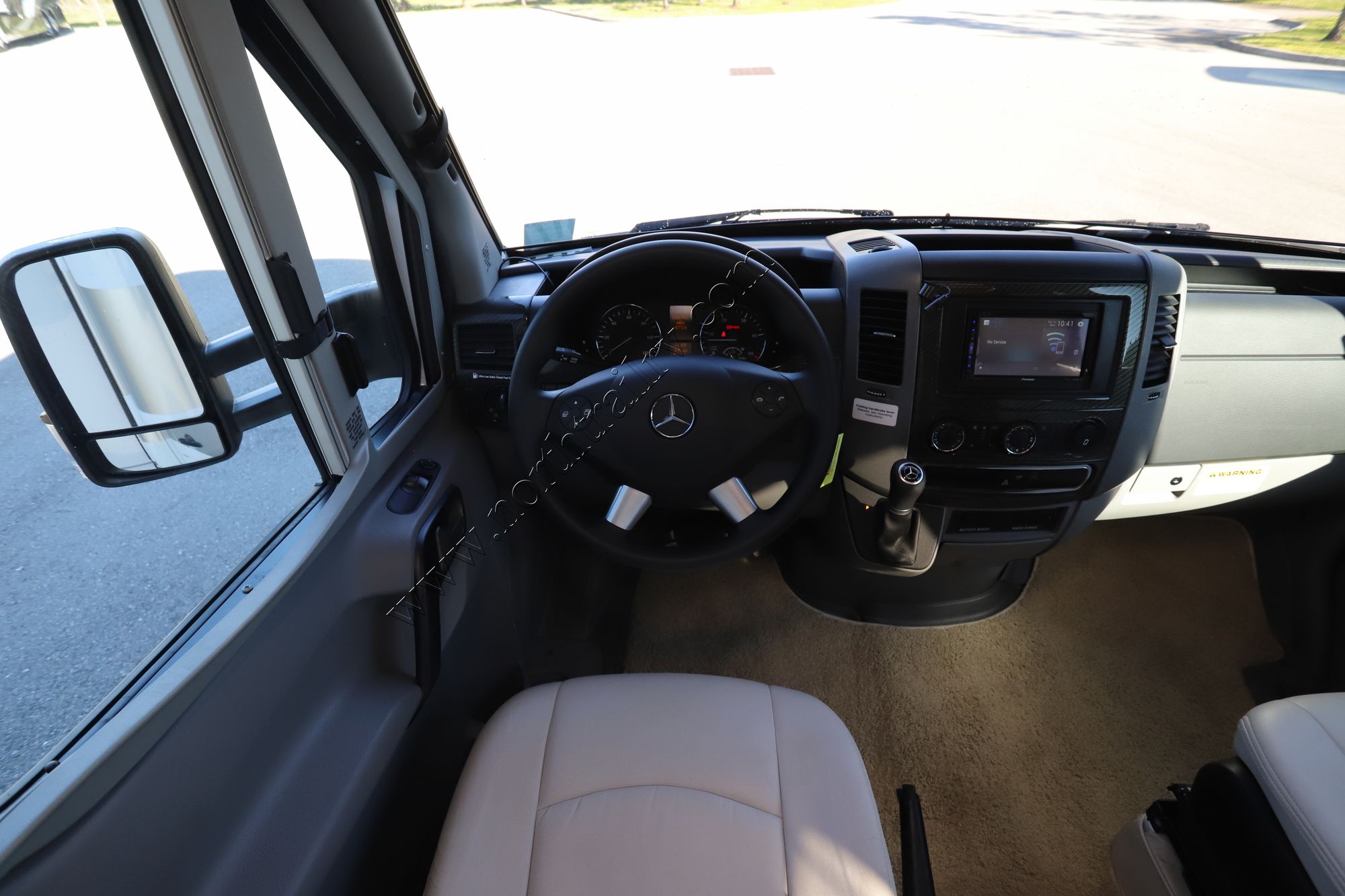 Used 2017 Winnebago View 24G Class C  For Sale