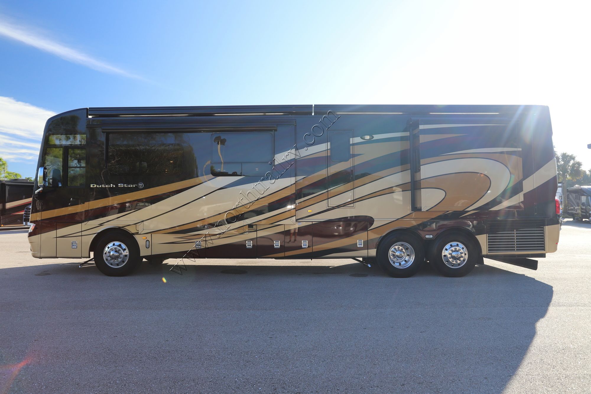 Used 2018 Newmar Dutch Star 4052 Class A  For Sale