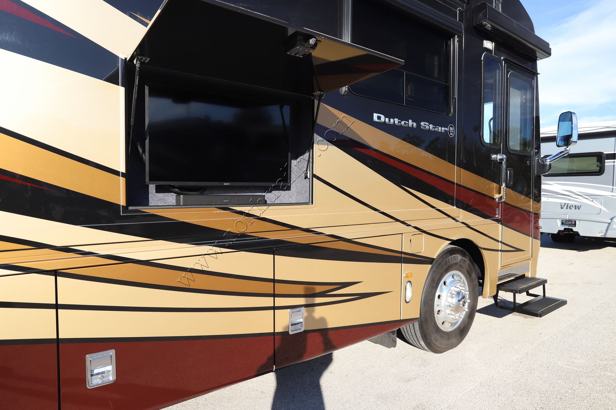 Used 2018 Newmar Dutch Star 4052 Class A  For Sale