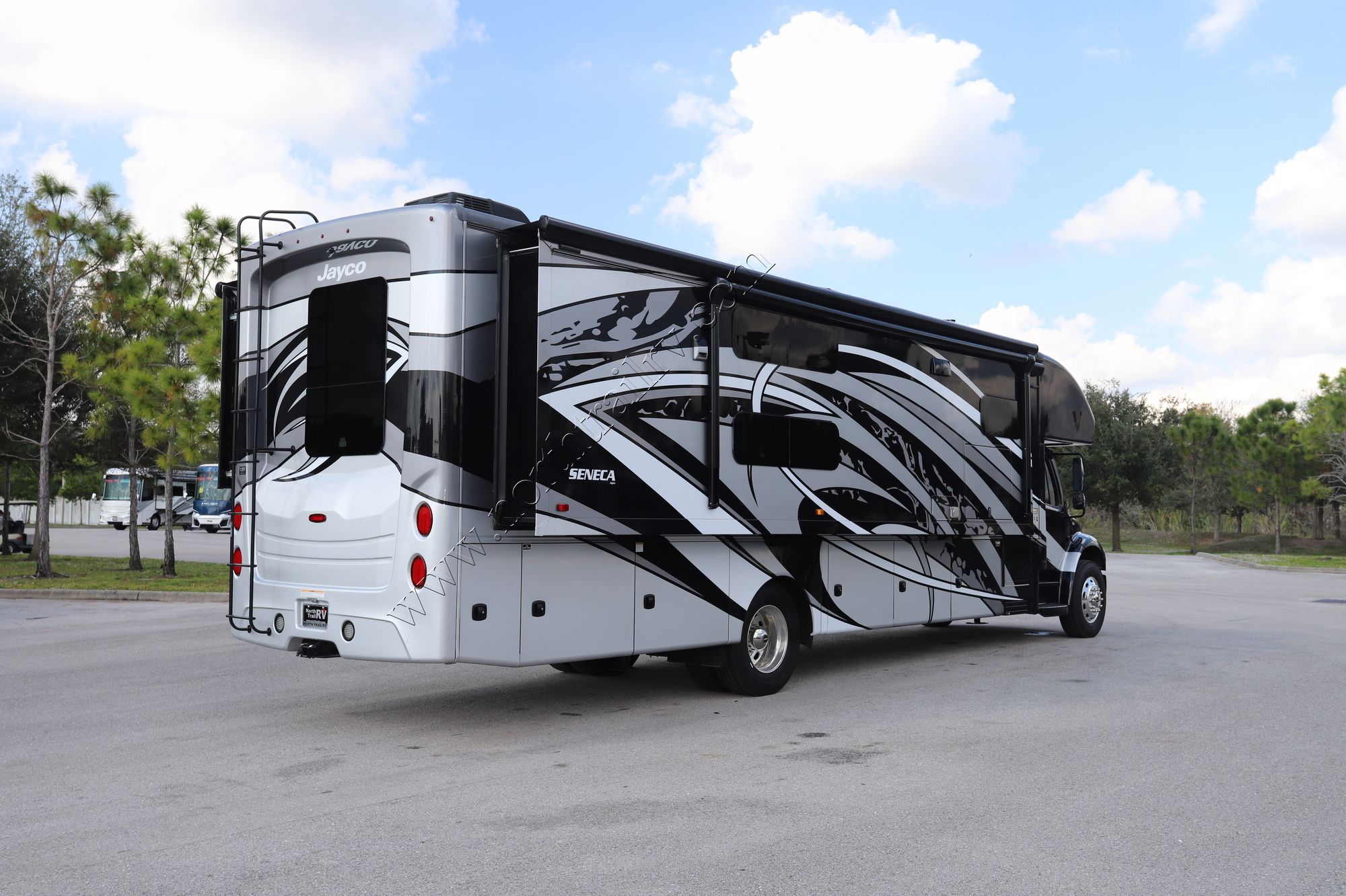 Used 2021 Jayco Seneca 37L Super C  For Sale