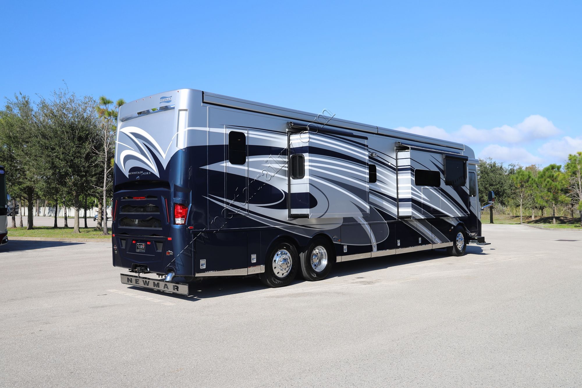 New 2022 Newmar Mountain Aire 4535 Class A  For Sale