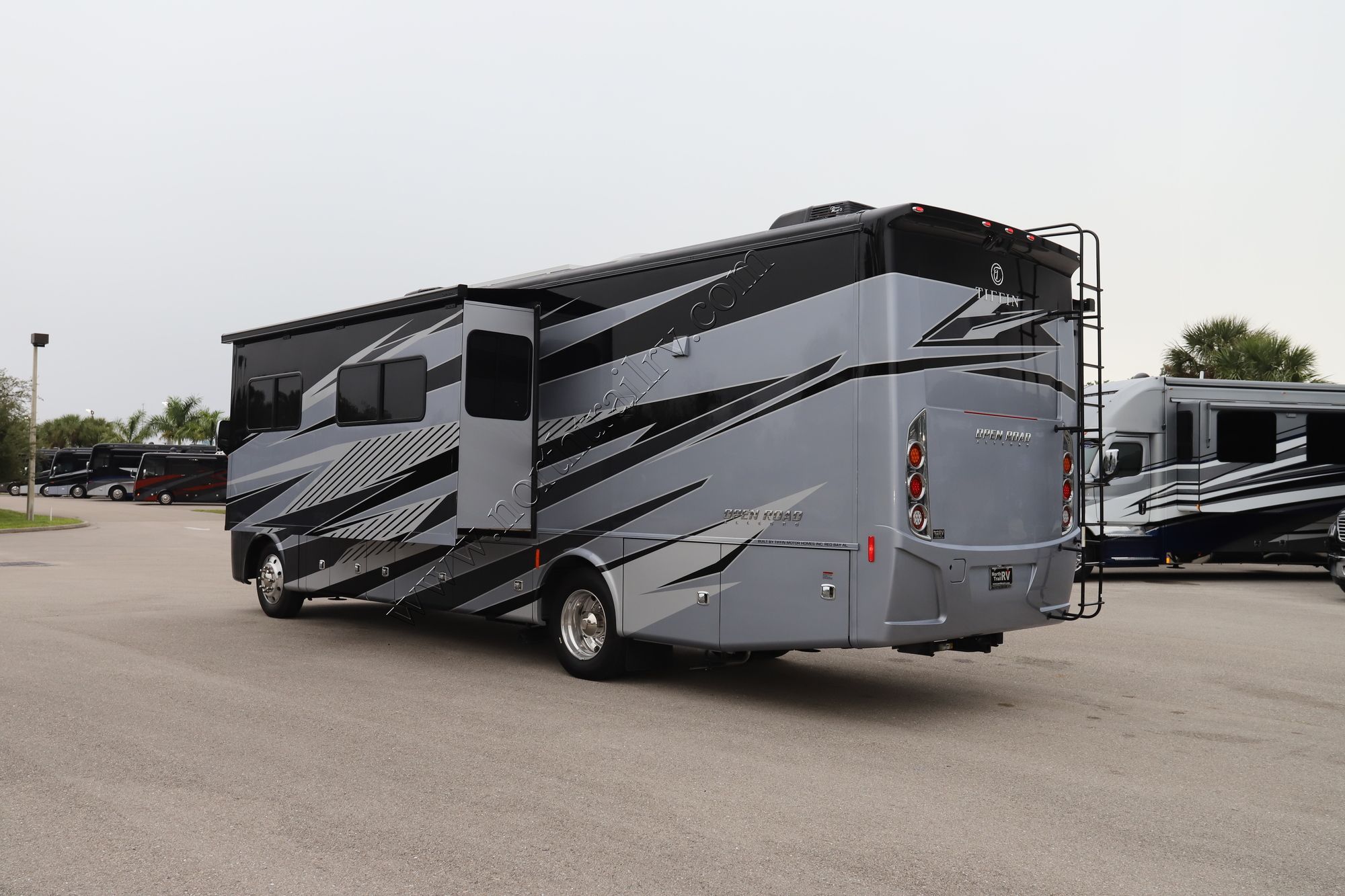 New 2022 Tiffin Motor Homes Allegro 32SA Class A  For Sale