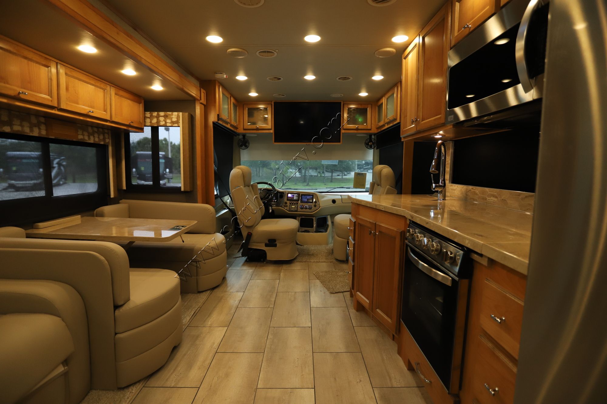 New 2022 Tiffin Motor Homes Allegro 32SA Class A  For Sale