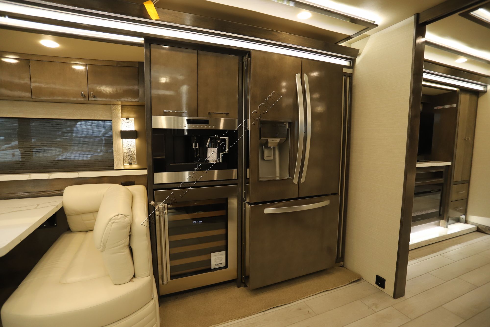 New 2022 Tiffin Motor Homes Zephyr 45PZ Class A  For Sale