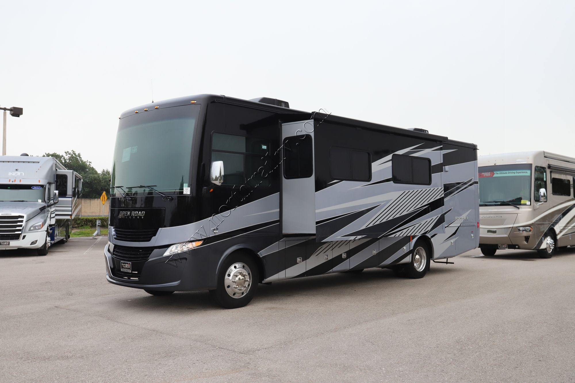 New 2022 Tiffin Motor Homes Allegro 32SA Class A  For Sale