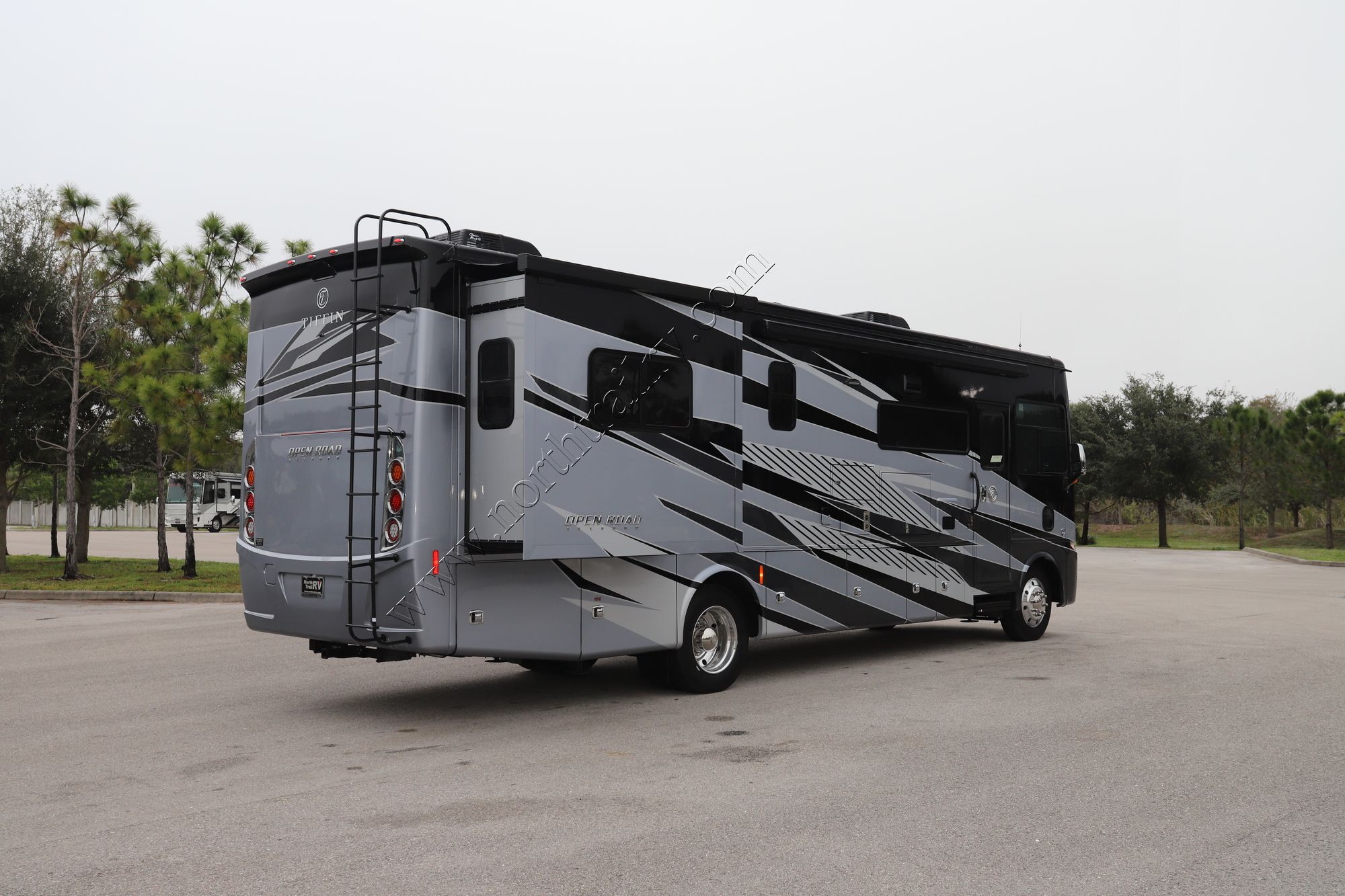 New 2022 Tiffin Motor Homes Allegro 32SA Class A  For Sale