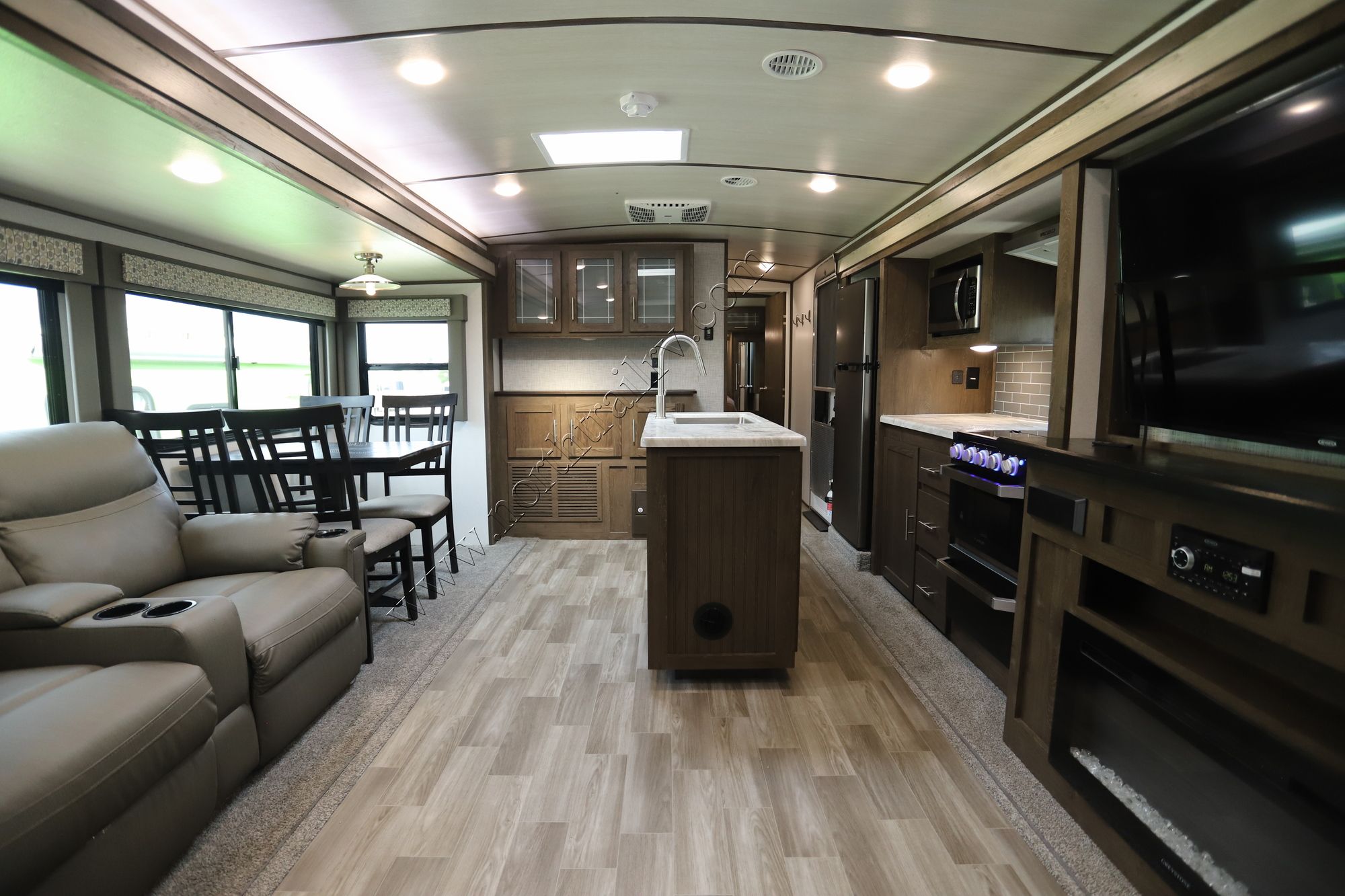 Used 2020 Forest River Heritage Glen 273RL Travel Trailer  For Sale