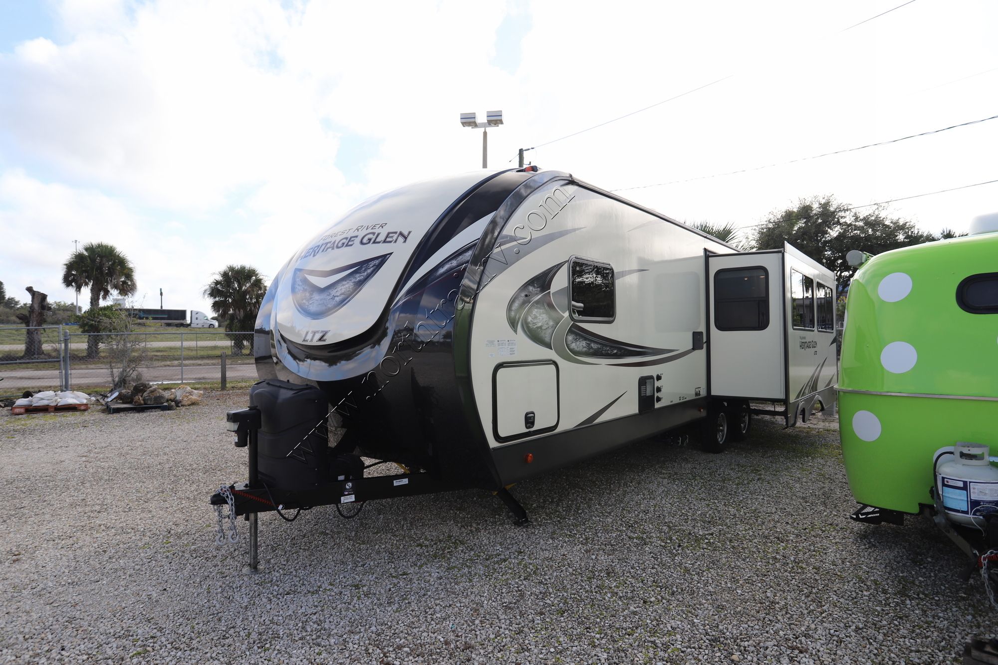 Used 2020 Forest River Heritage Glen 273RL Travel Trailer  For Sale