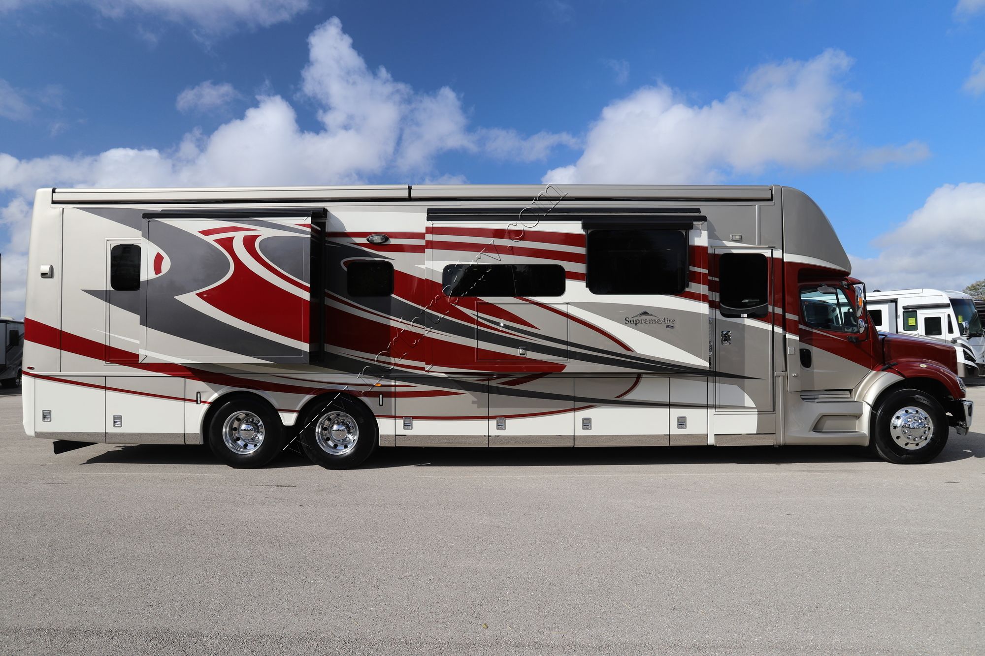 Used 2020 Newmar Supreme Aire 4573 Super C  For Sale