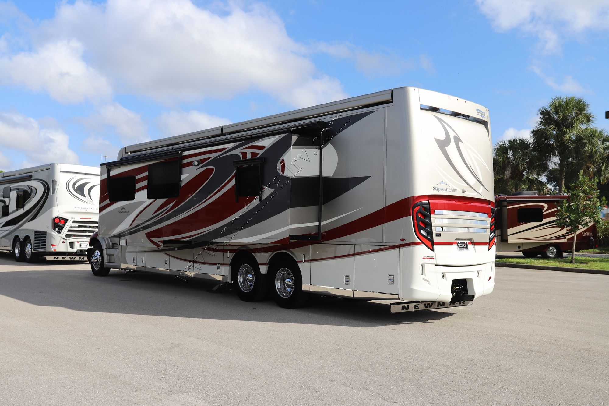 Used 2020 Newmar Supreme Aire 4573 Super C  For Sale