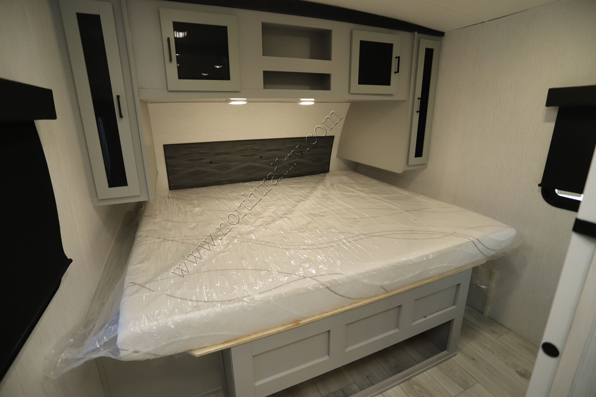 New 2022 Heartland Rv North Trail 22CRB Travel Trailer  For Sale