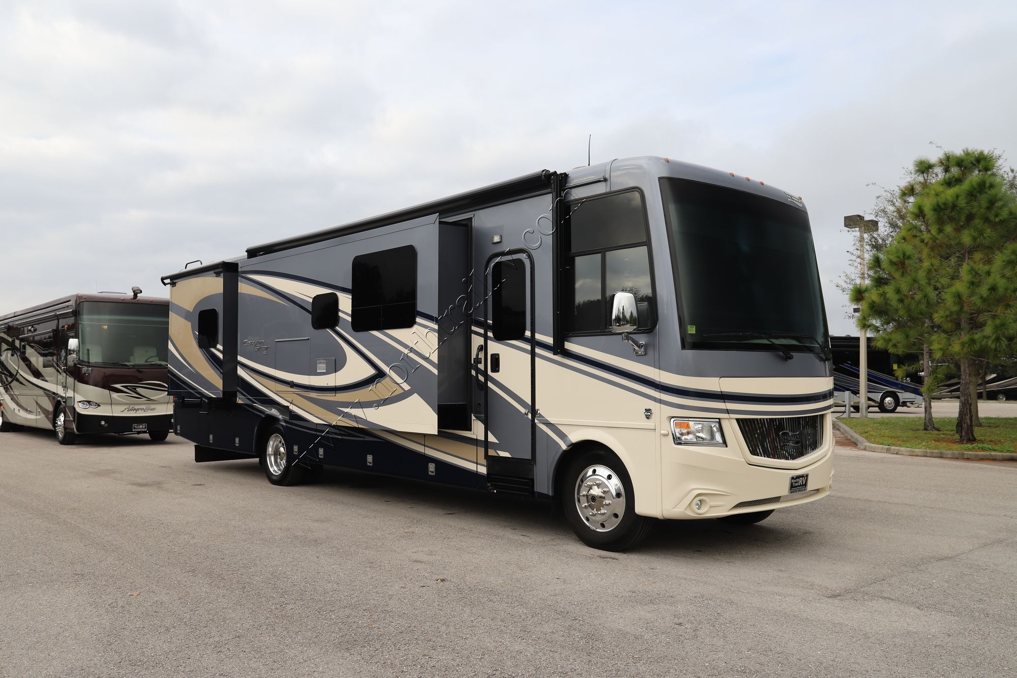 Used 2020 Newmar Canyon Star 3719 Class A  For Sale