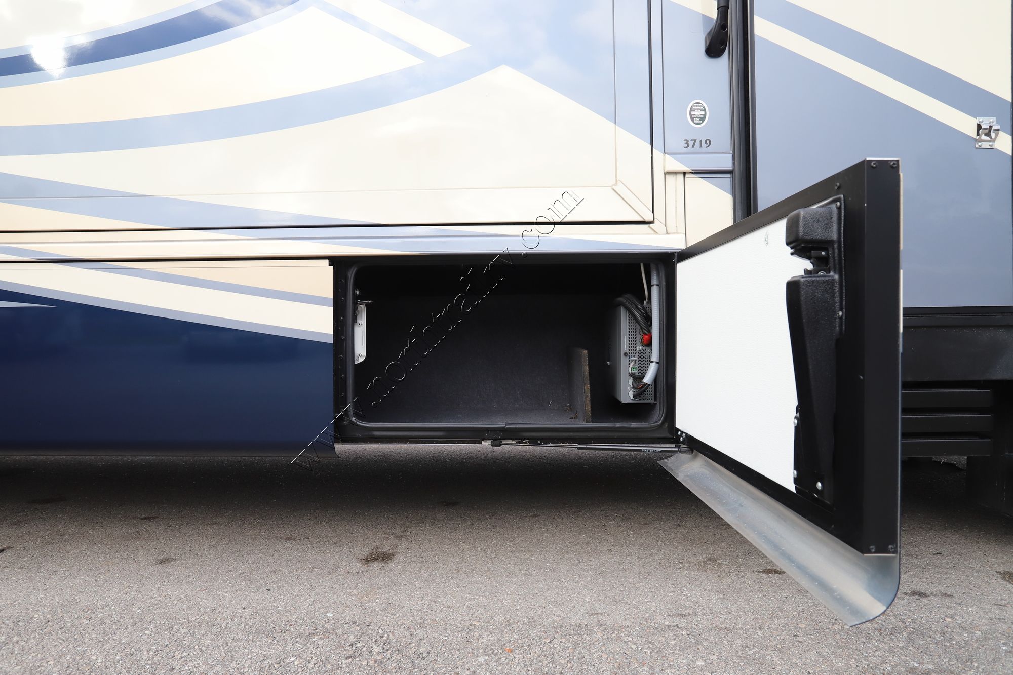 Used 2020 Newmar Canyon Star 3719 Class A  For Sale