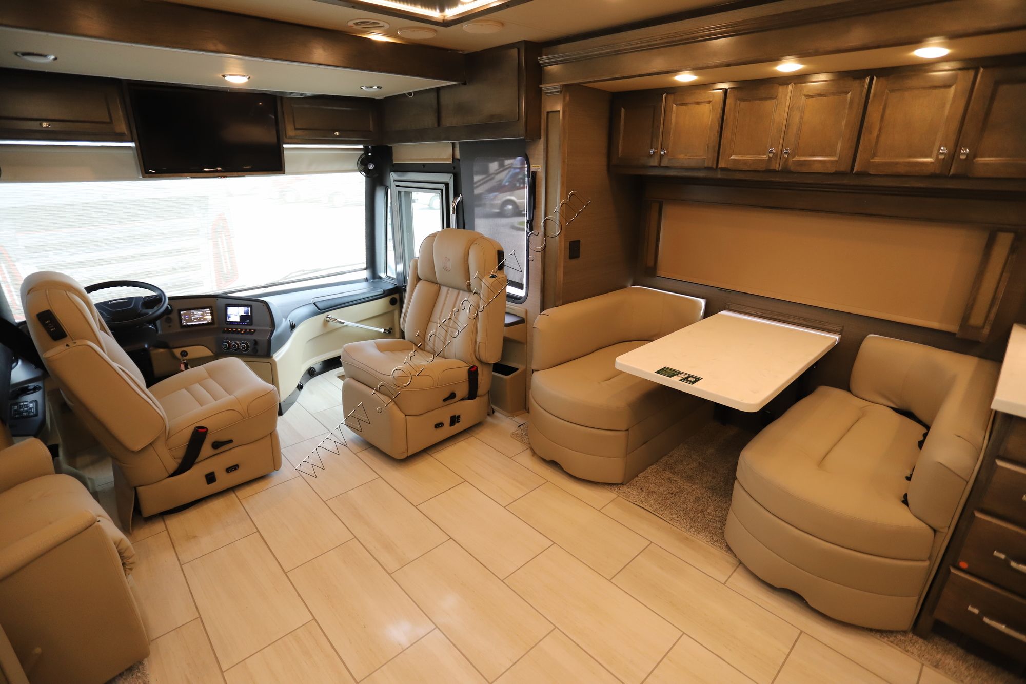 New 2022 Tiffin Motor Homes Allegro Red 33AA Class A  For Sale