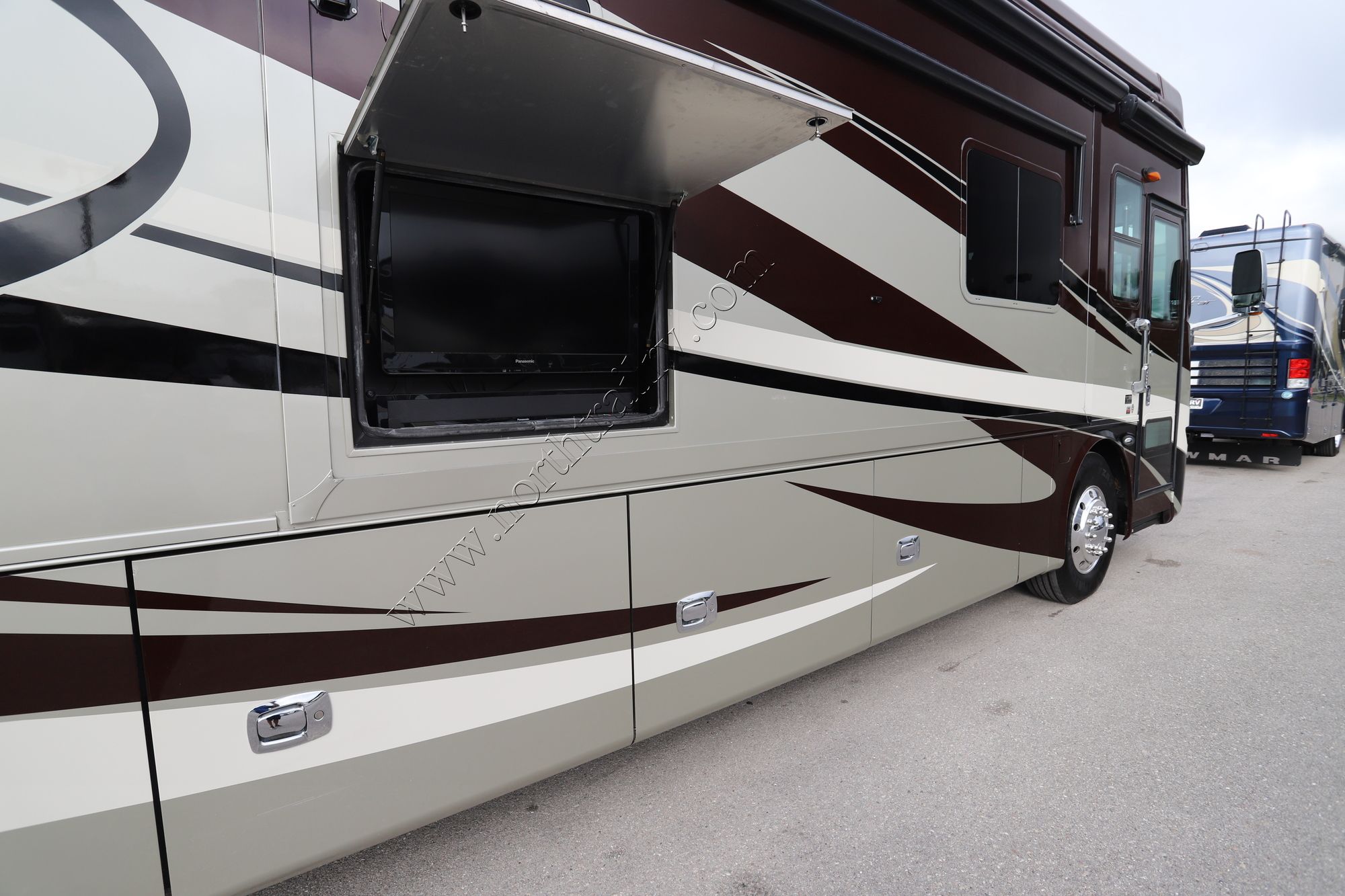 Used 2012 Tiffin Motor Homes Allegro Bus 43QGP Class A  For Sale