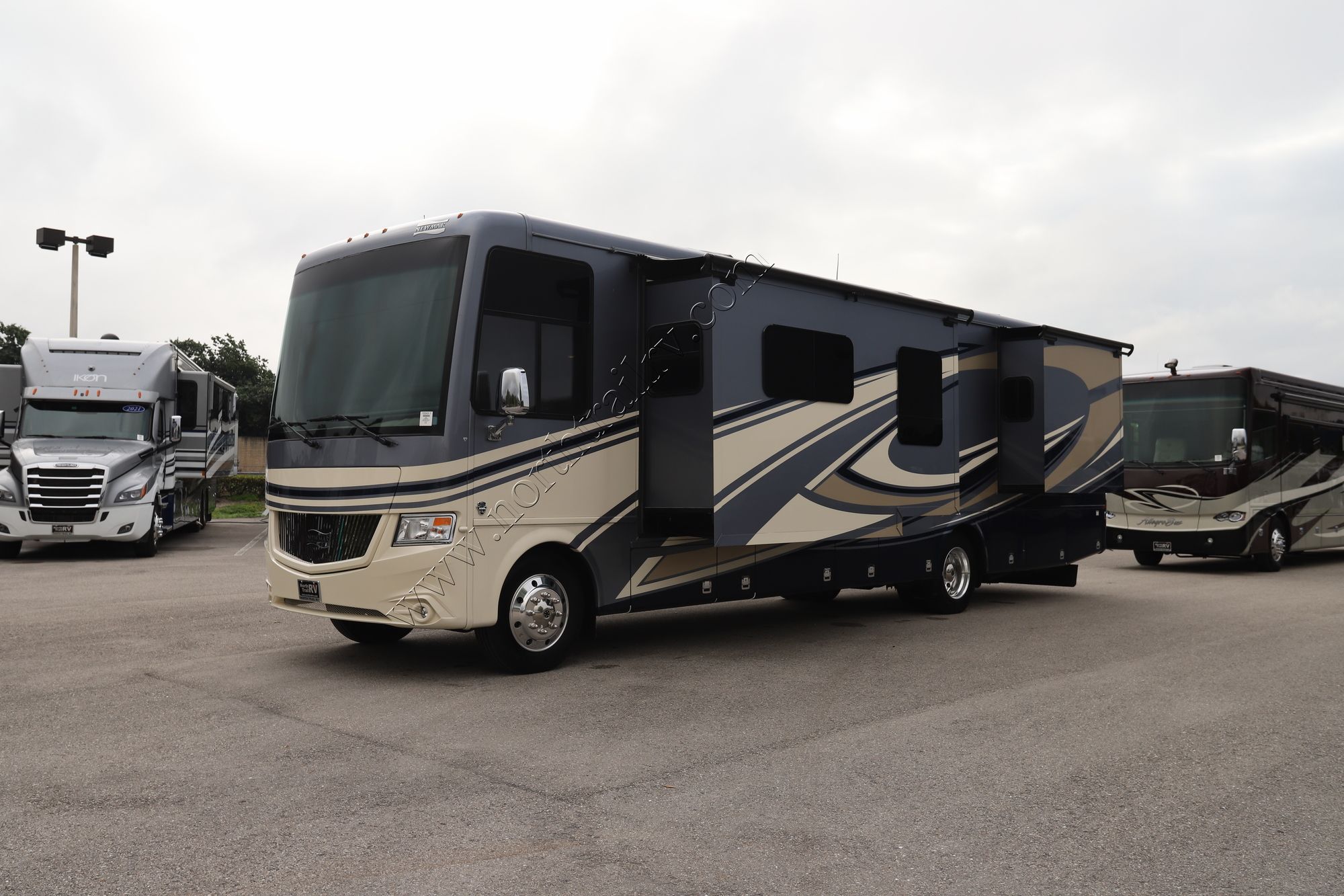 Used 2020 Newmar Canyon Star 3719 Class A  For Sale