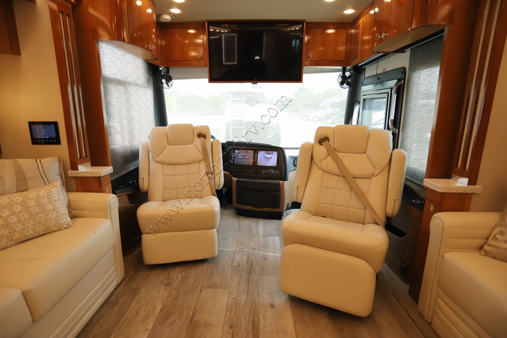 Used 2020 Tiffin Motor Homes Zephyr 45PZ Class A  For Sale