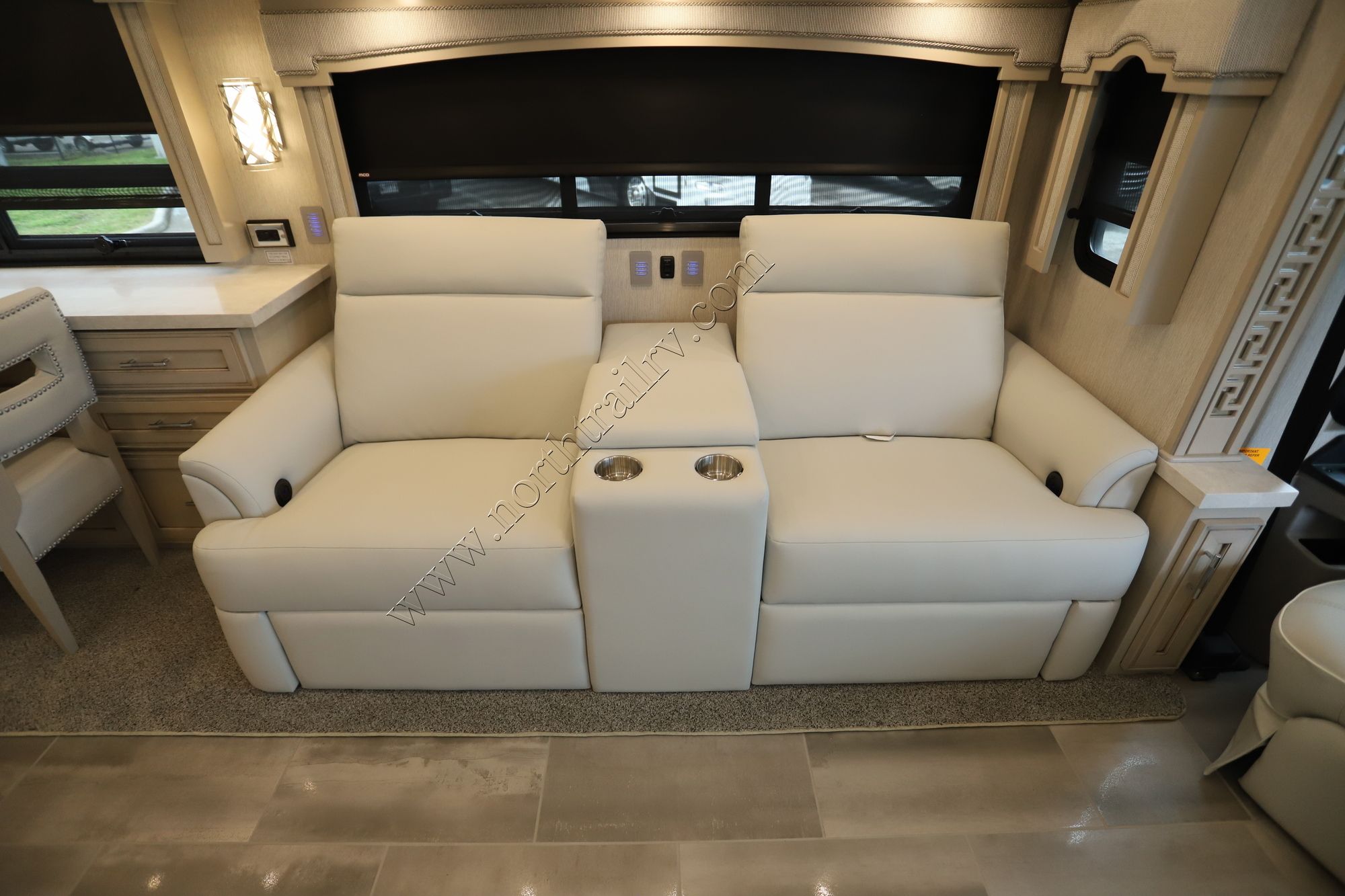 New 2022 Newmar Ventana 4037 Class A  For Sale