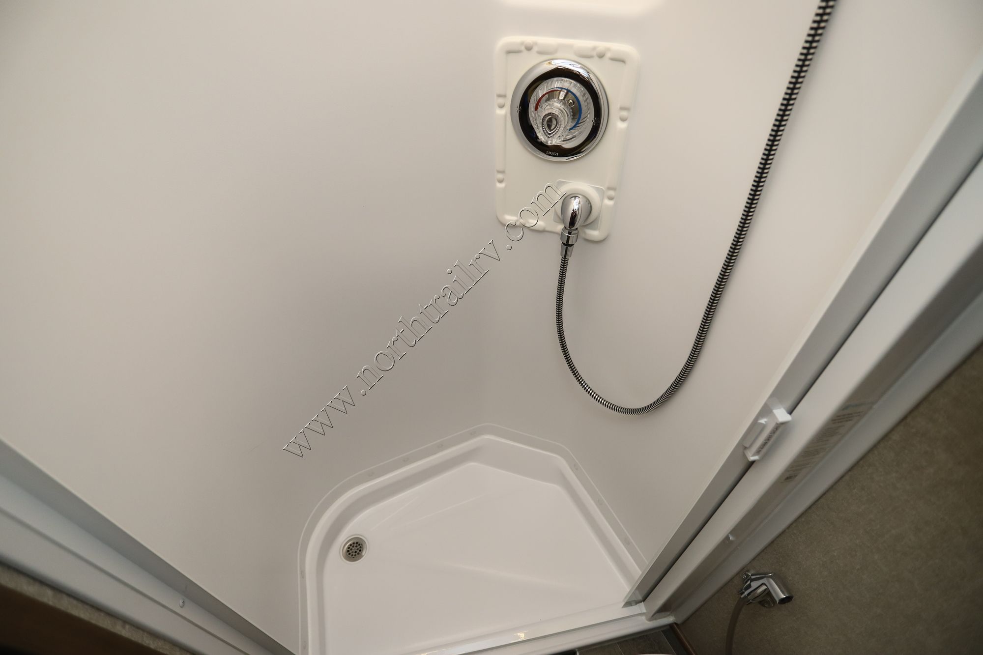 Used 2019 Winnebago Navion 24V Class C  For Sale