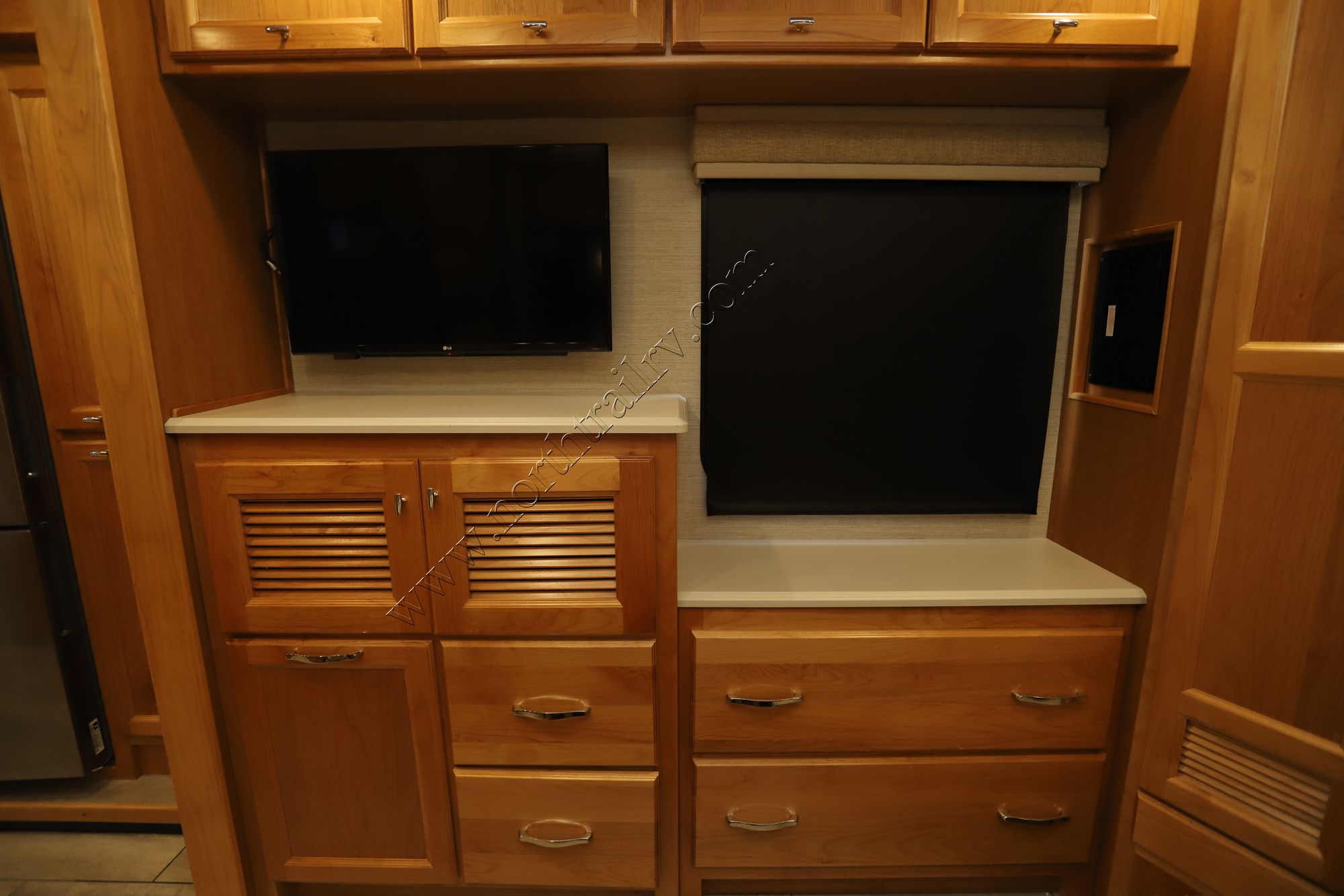 New 2022 Tiffin Motor Homes Allegro Red 33 AL Class A  For Sale