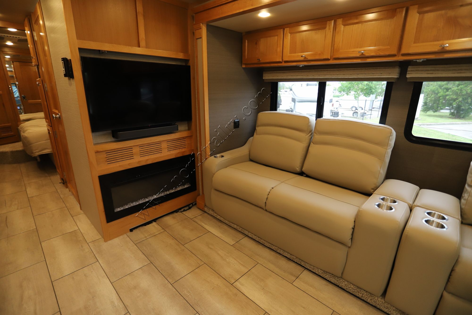 New 2022 Tiffin Motor Homes Allegro Red 33 AL Class A  For Sale