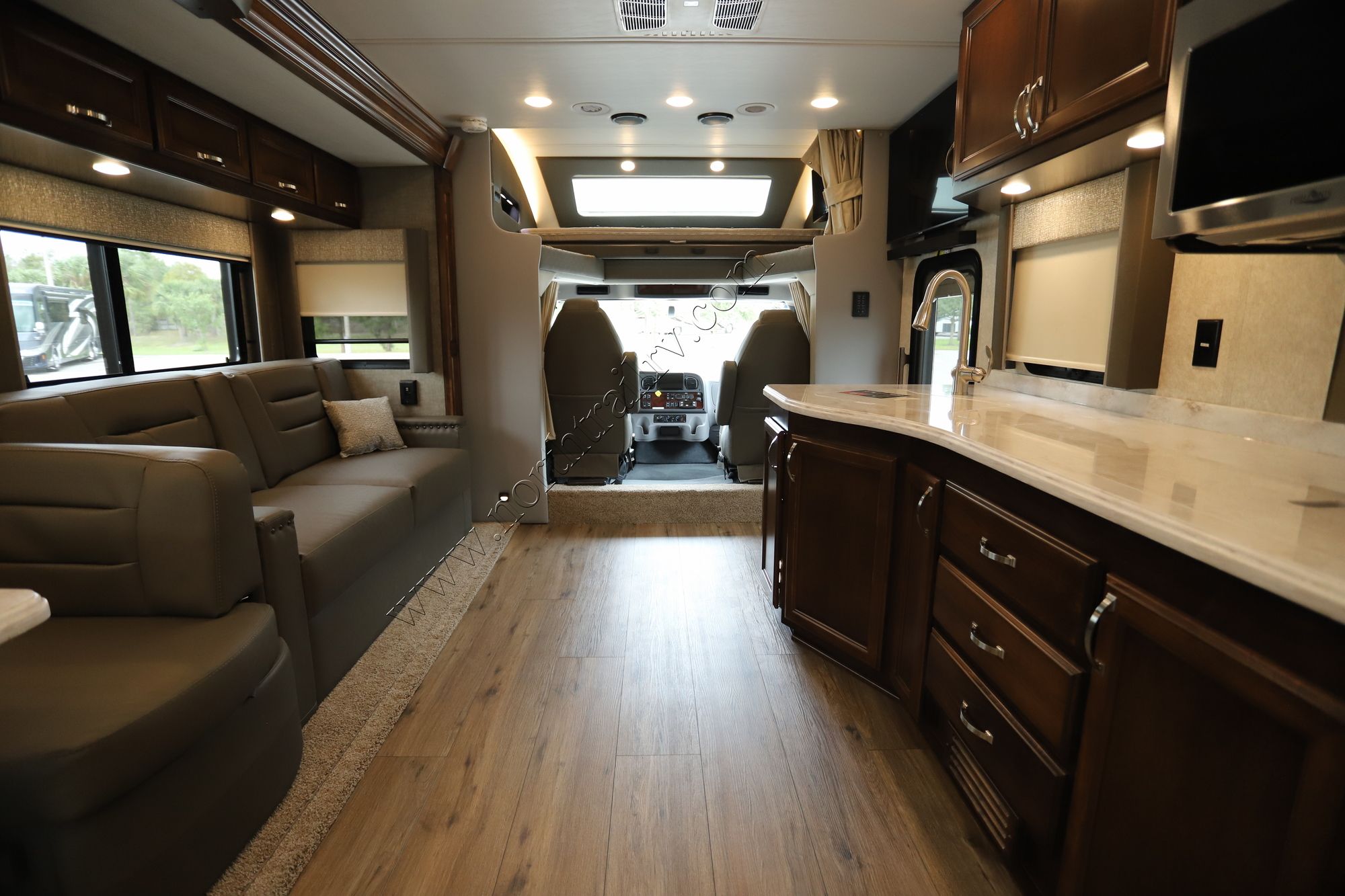 New 2022 Renegade Rv Verona 40VBH Super C  For Sale