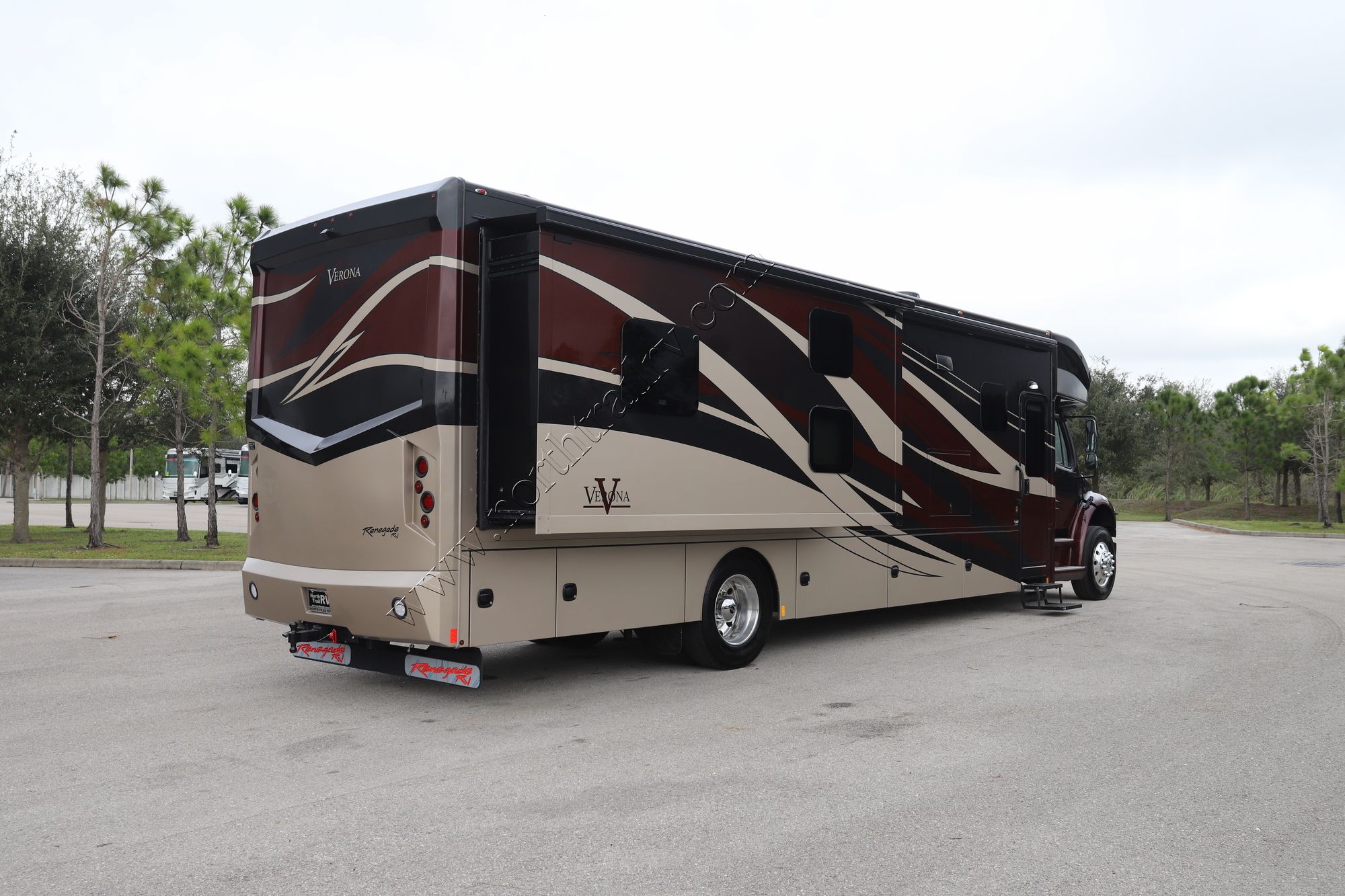 New 2022 Renegade Rv Verona 40VBH Super C  For Sale