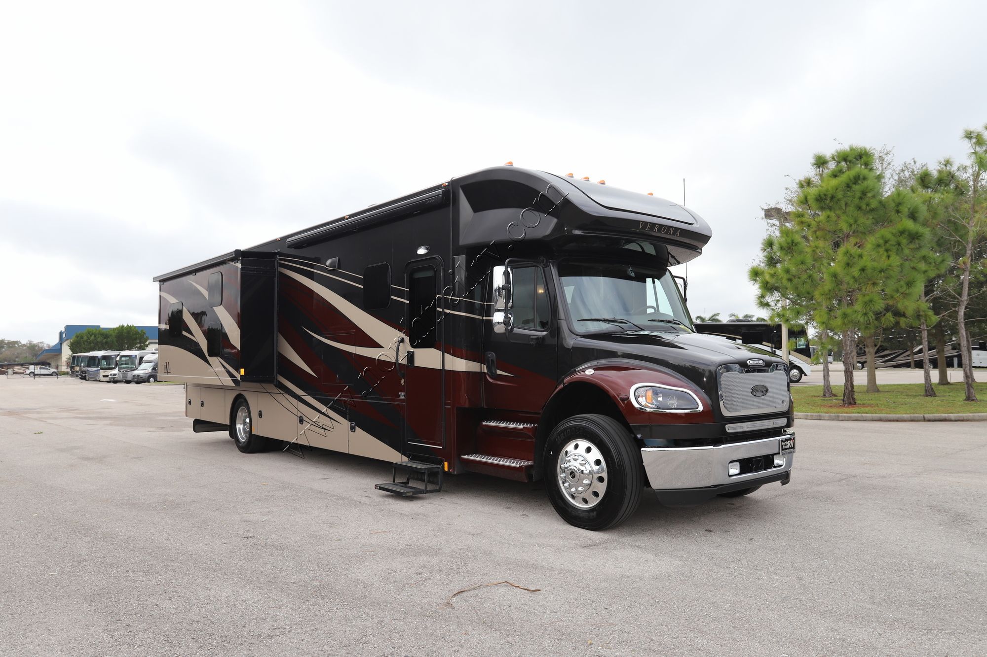 New 2022 Renegade Rv Verona 40VBH Super C  For Sale