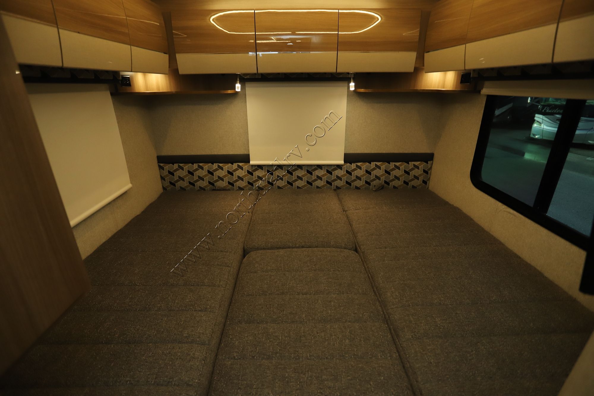 Used 2019 Winnebago Navion 24V Class C  For Sale