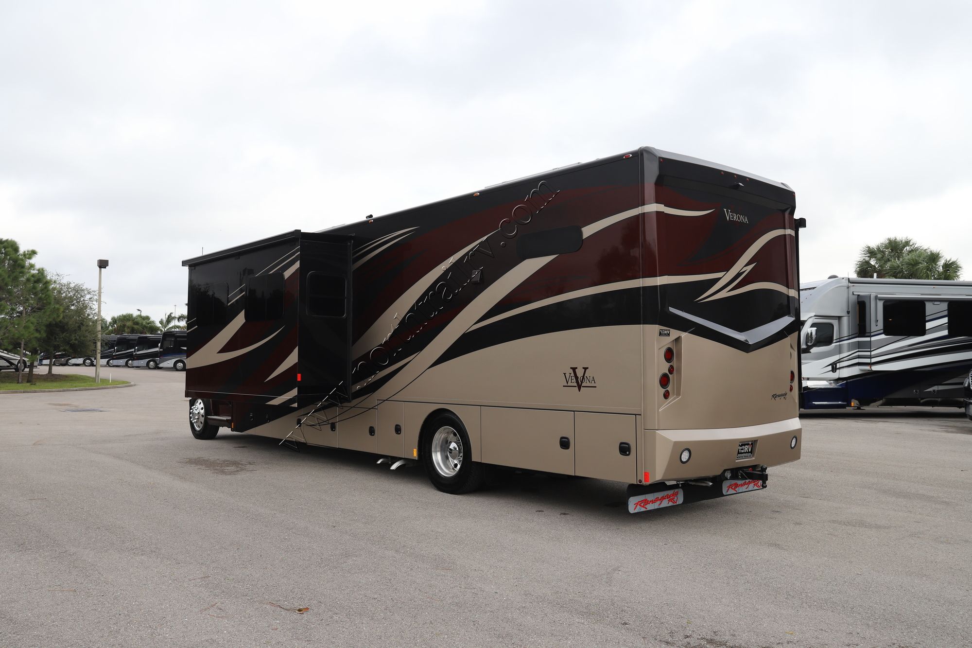 New 2022 Renegade Rv Verona 40VBH Super C  For Sale