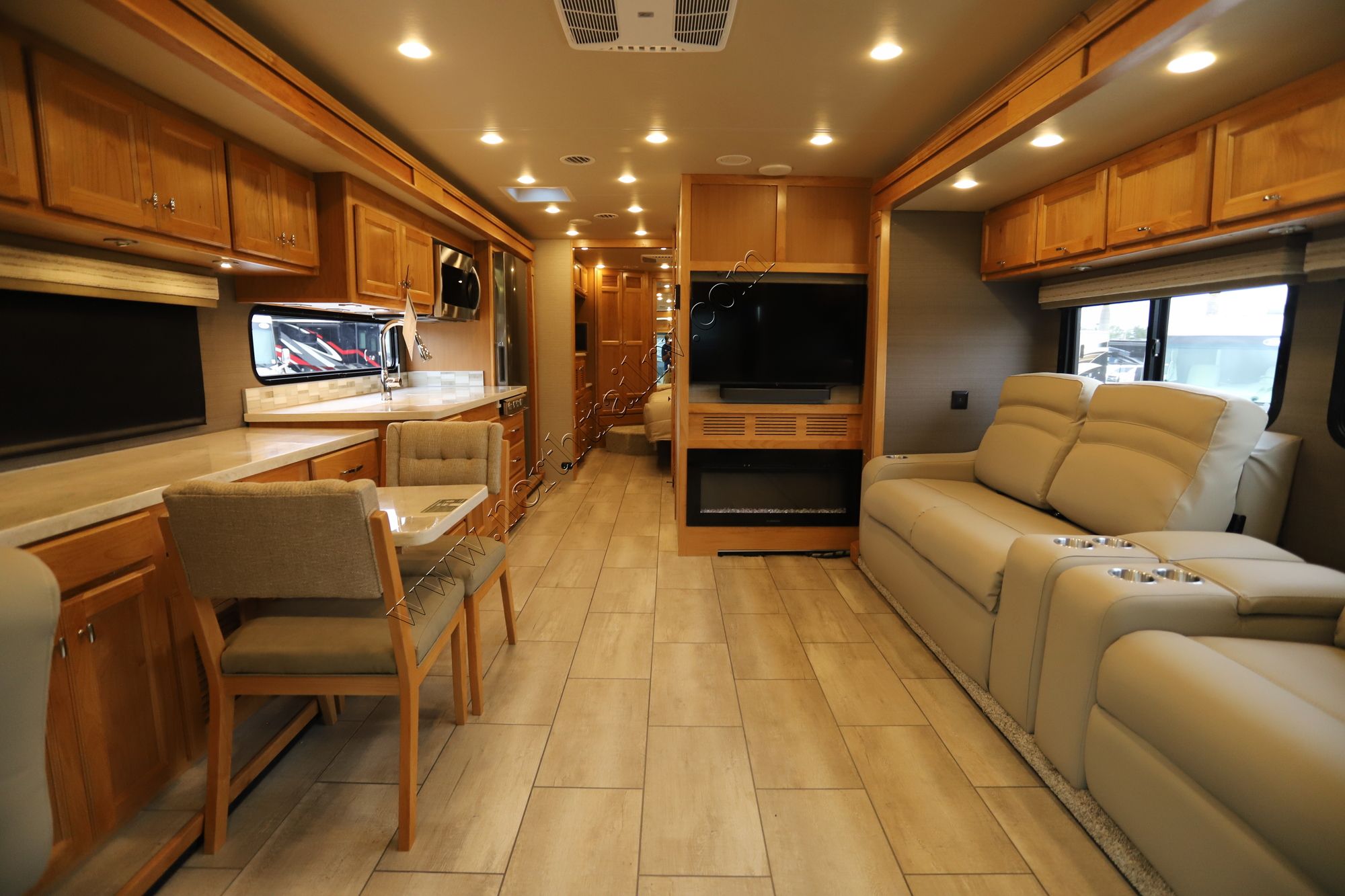 New 2022 Tiffin Motor Homes Allegro Red 33 AL Class A  For Sale