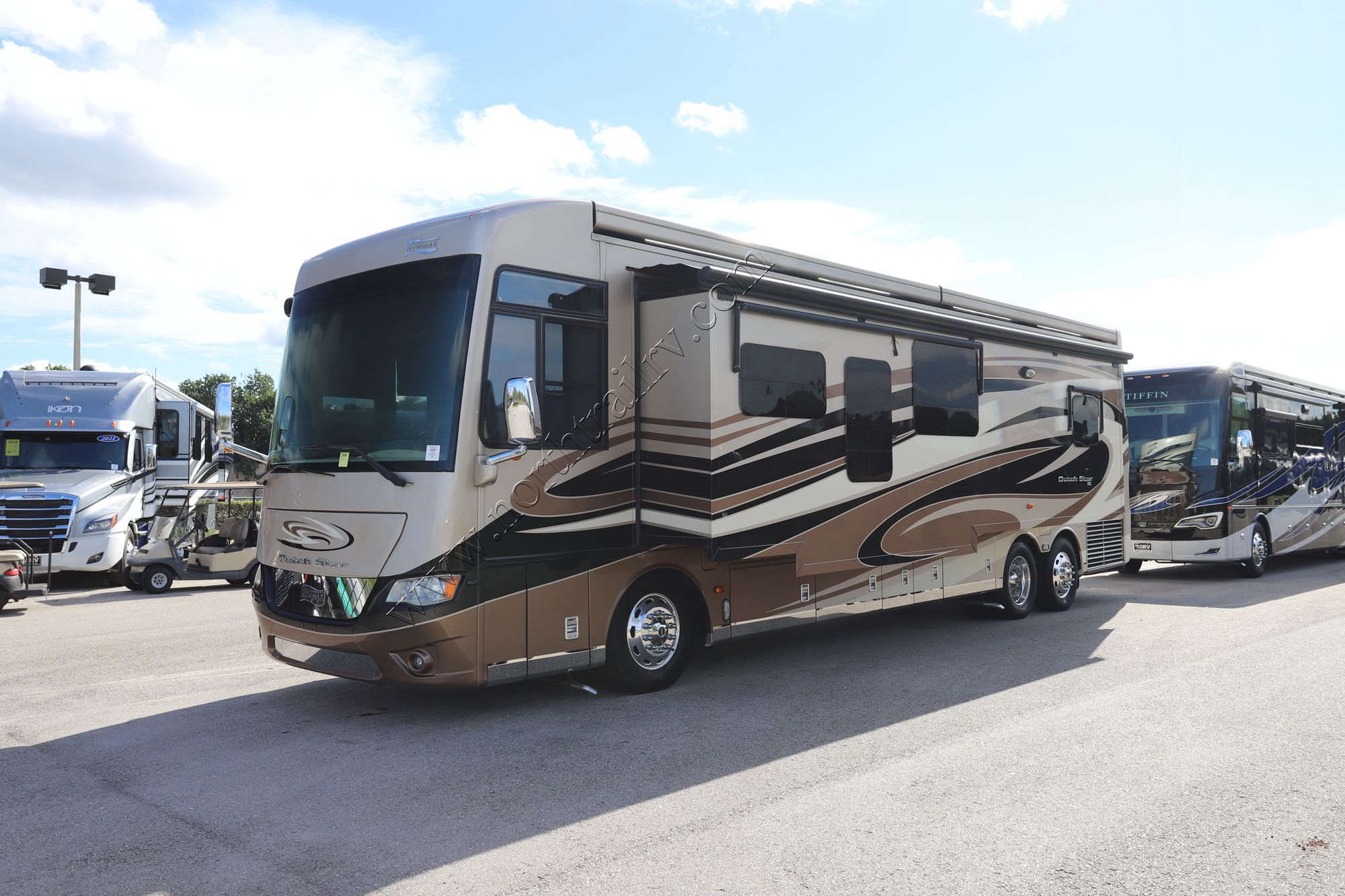 Used 2016 Newmar Dutch Star 4018 Class A  For Sale