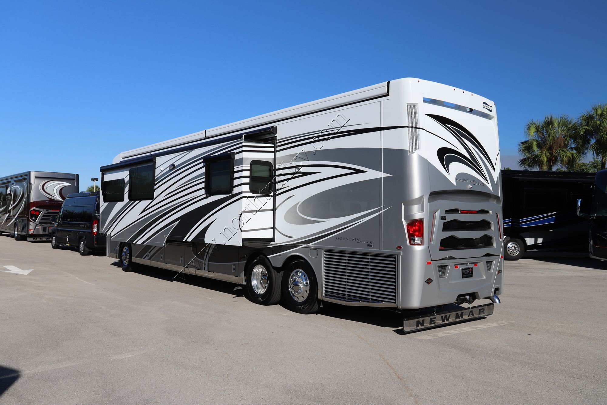 New 2022 Newmar Mountain Aire 4551 Class A  For Sale